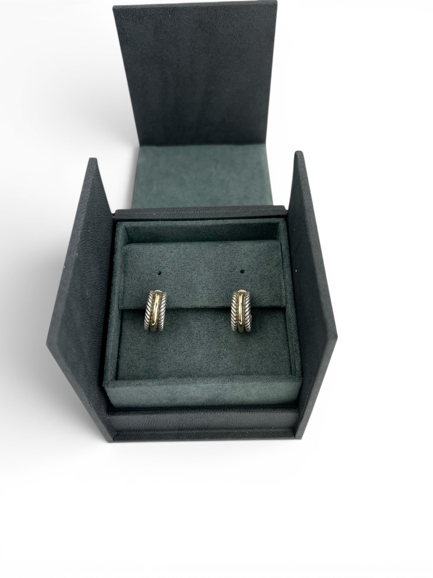 -david-yurman-cable-collectibles-huggie-hoop-1