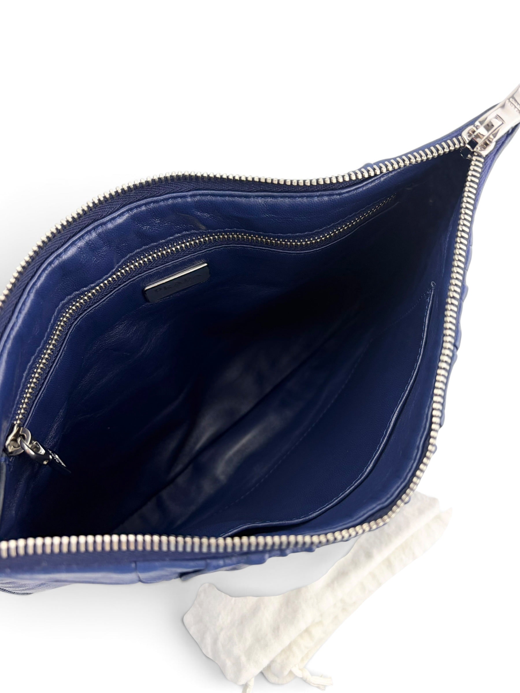 prada-navy-nappa-gaufre-clutch---5