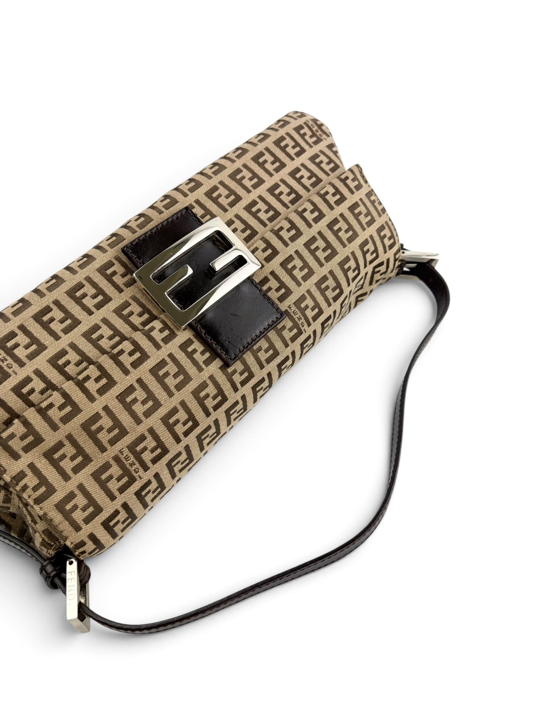 fendi-zucchino-canvas-baguette-4