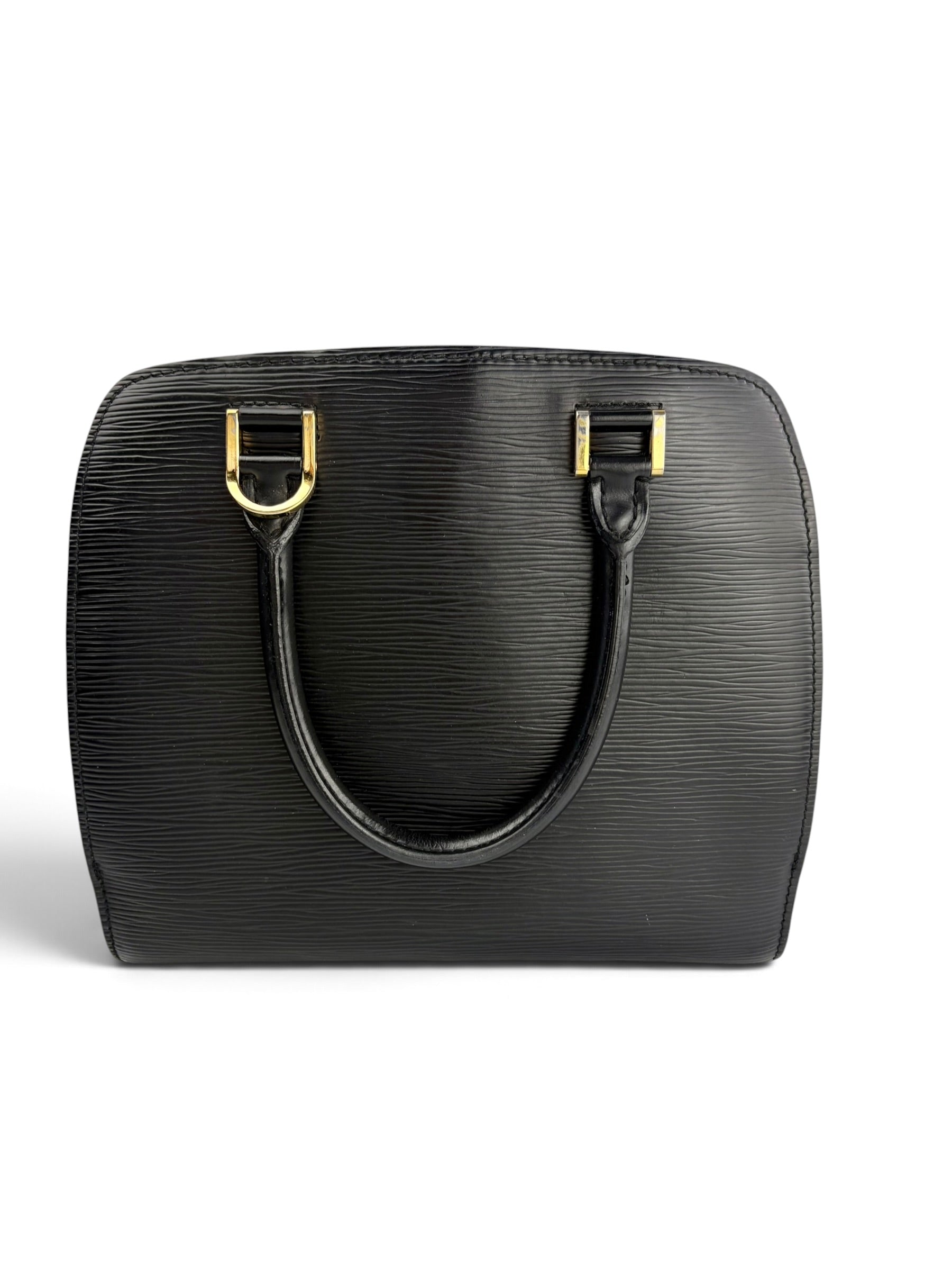 louis-vuitton-vintage-black-epi-pont-neuf--2