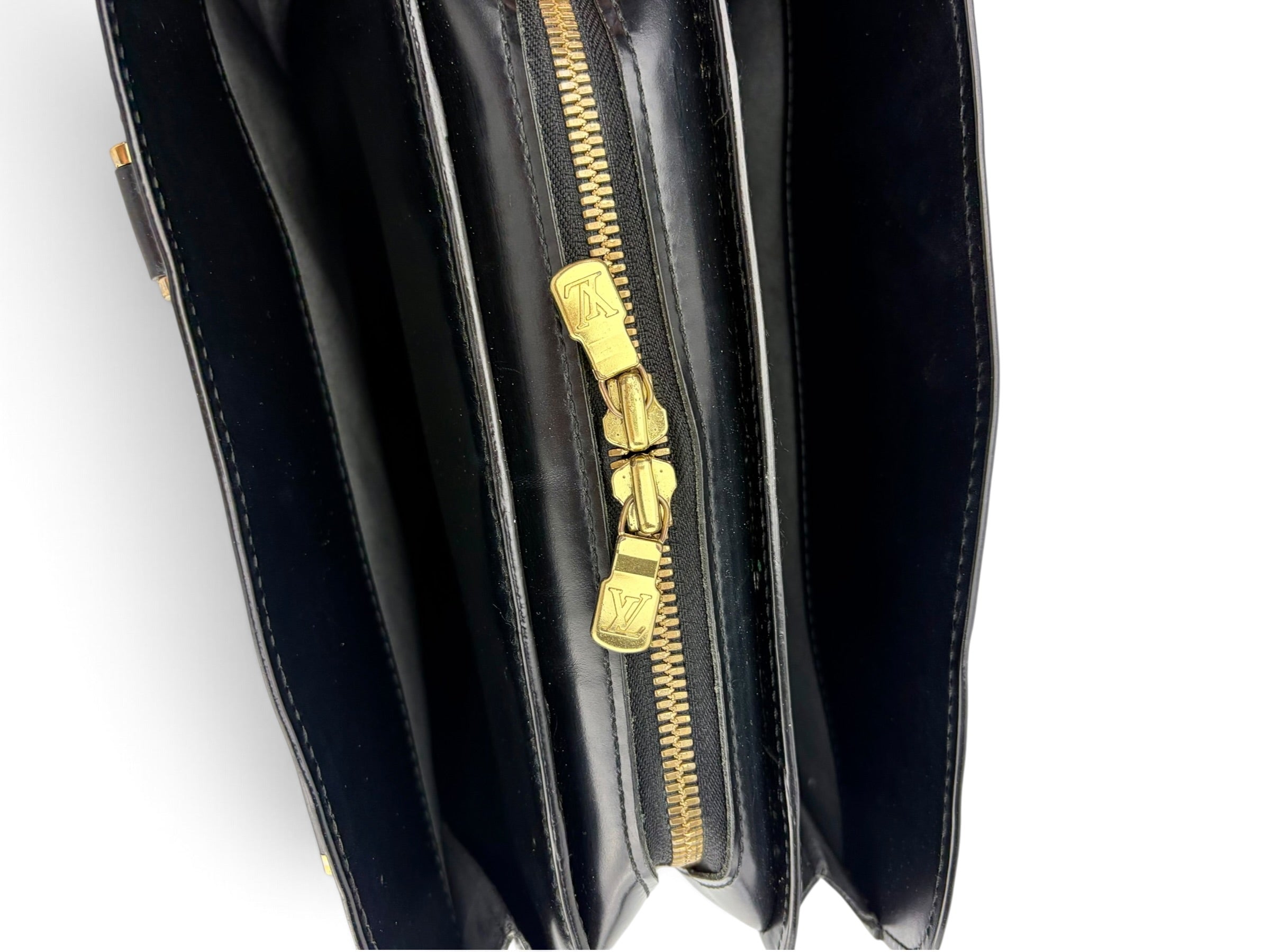 louis-vuitton-vintage-black-epi-pont-neuf--8