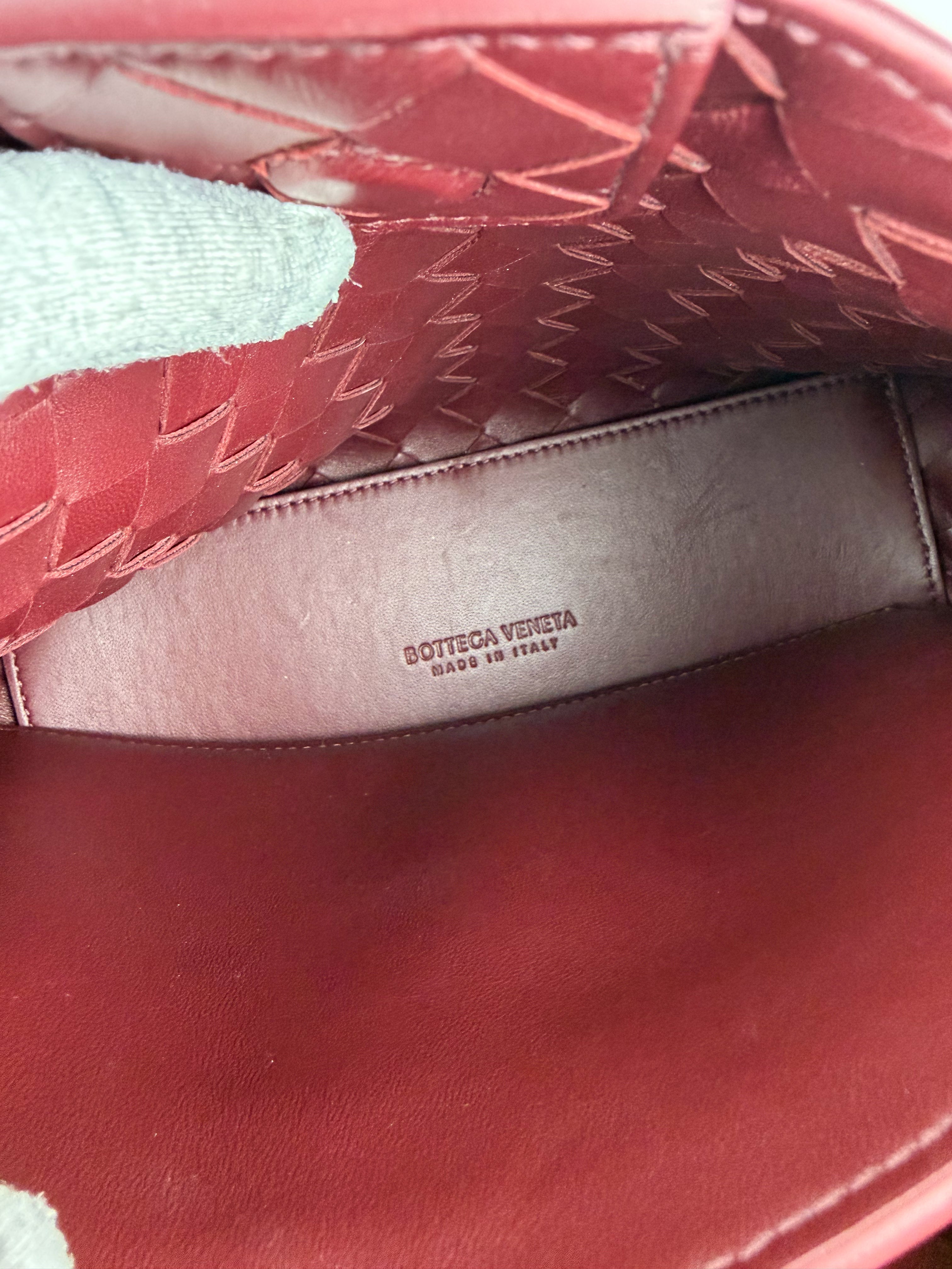 bottega-veneta-nappa-intrecciato-small-andiamo-shoulder-bag--14