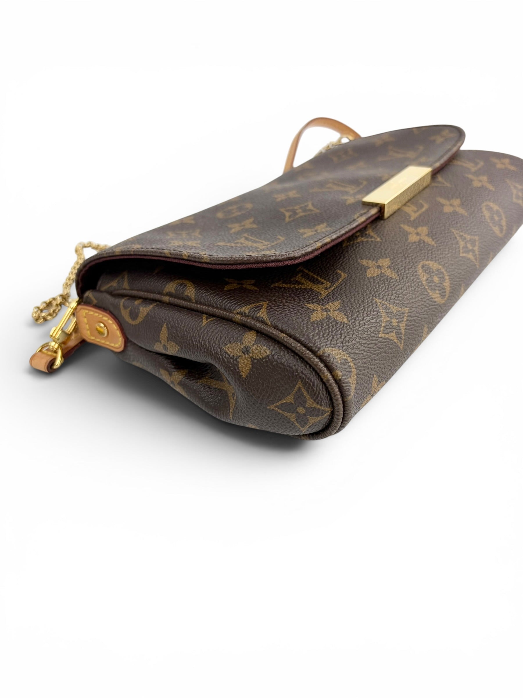 louis-vuitton-monogram-favorite-crossbody-mm-1