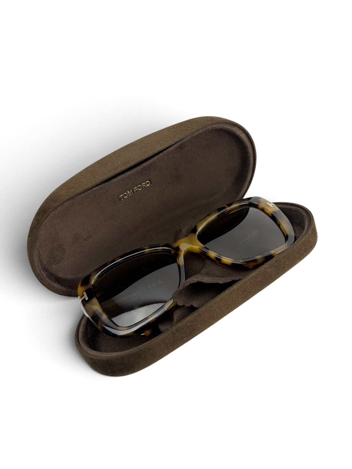 tom-ford-tortoise-frame-sunglases-1
