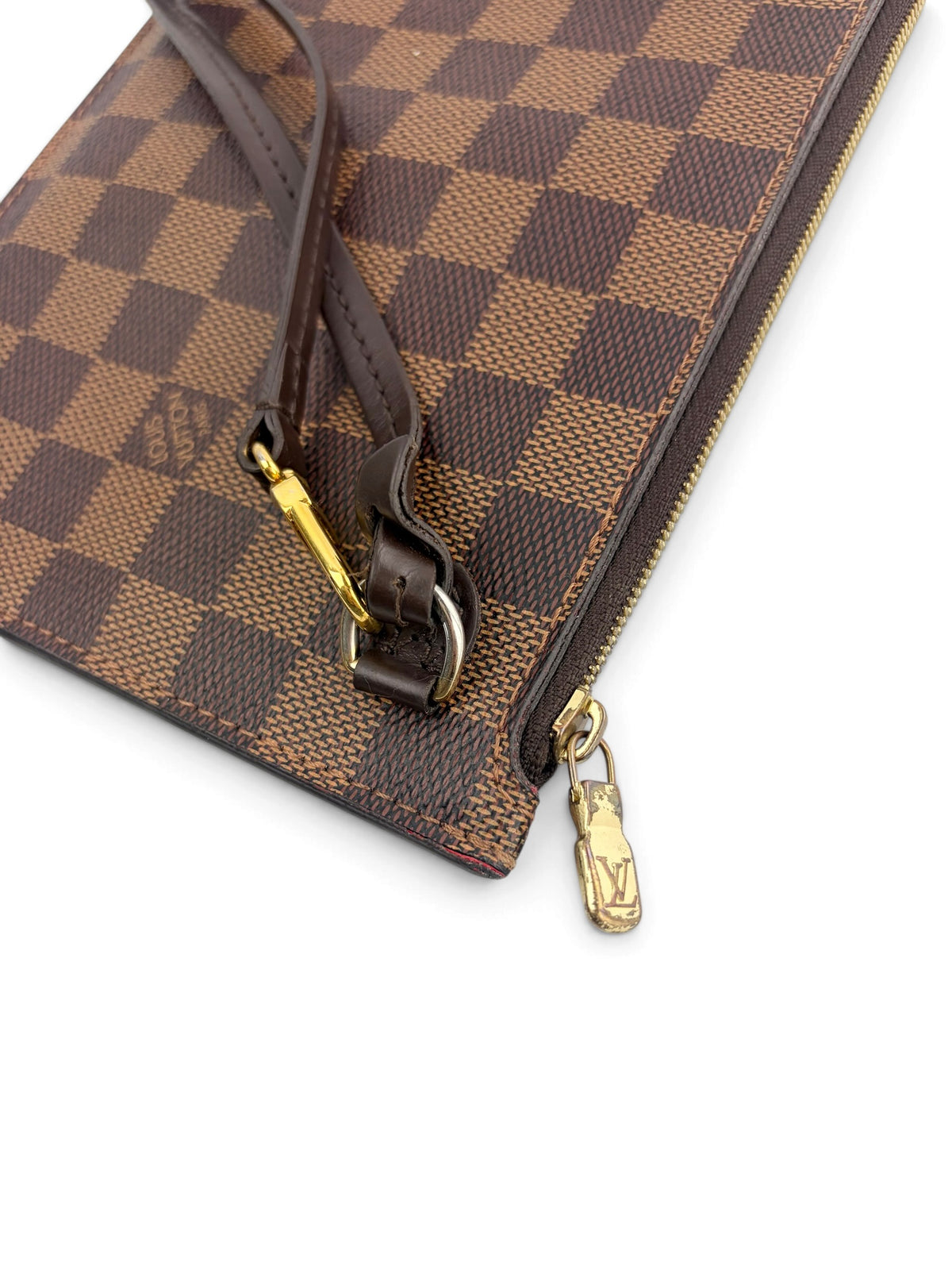 louis-vuitton-damier-ebene-neverfull-pouch-2