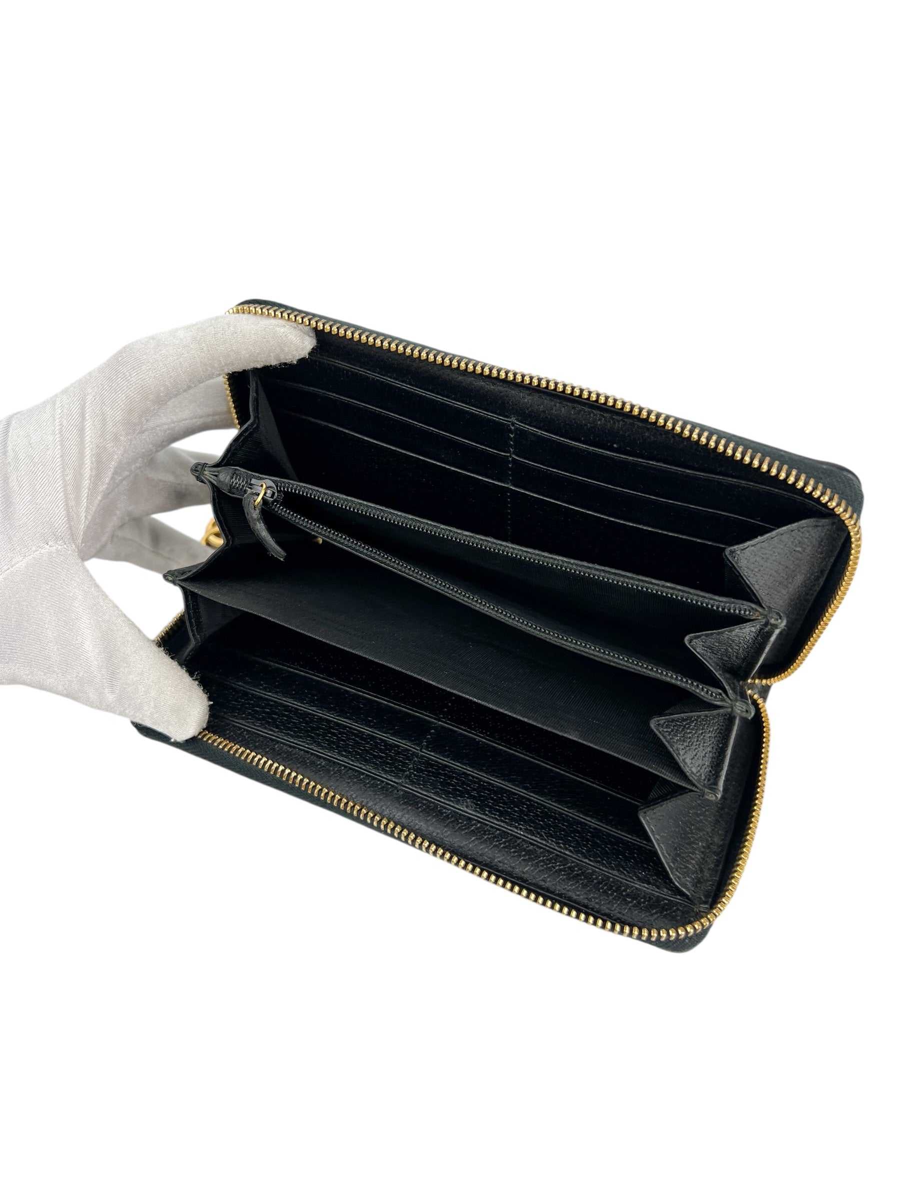 gucci-black-leather-zip-wallet-9