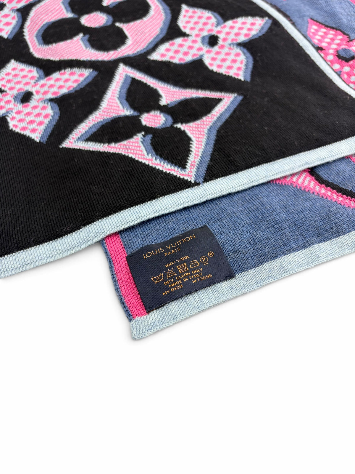 louis-vuitton-escale-giant-pop-monogram-scarf-3