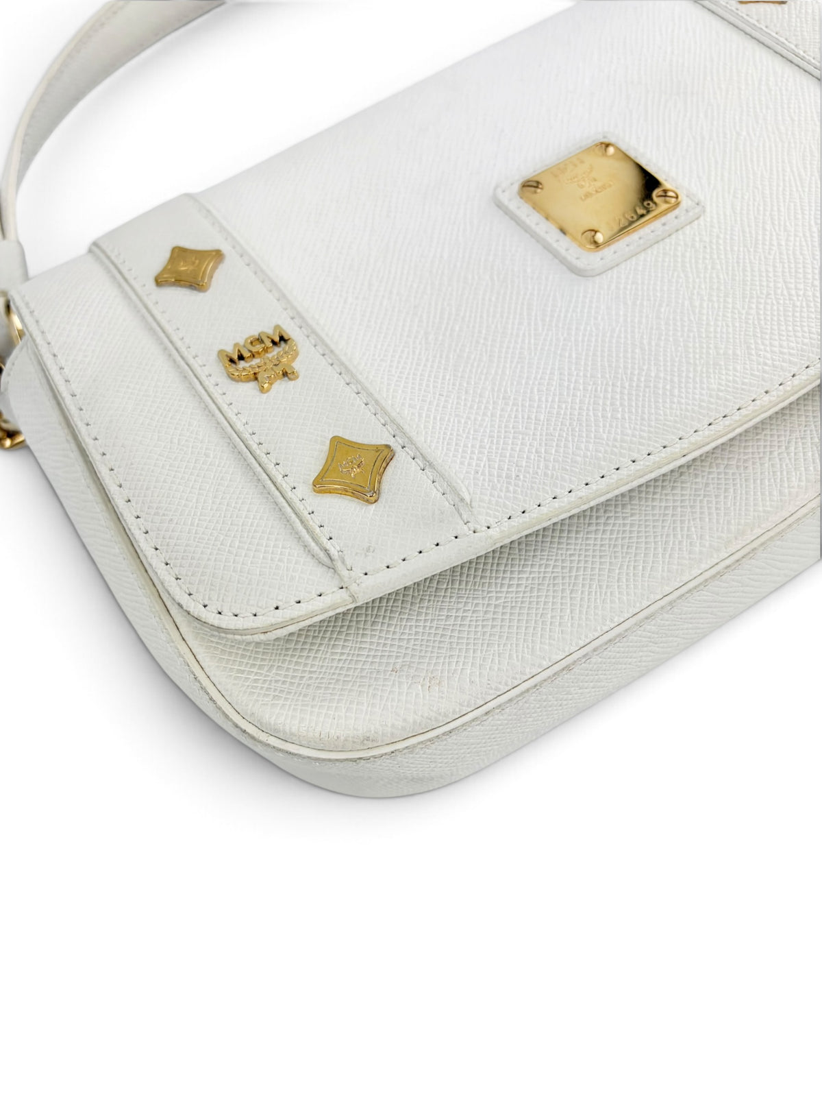 mcm-white-leather-shoulder-bag-5