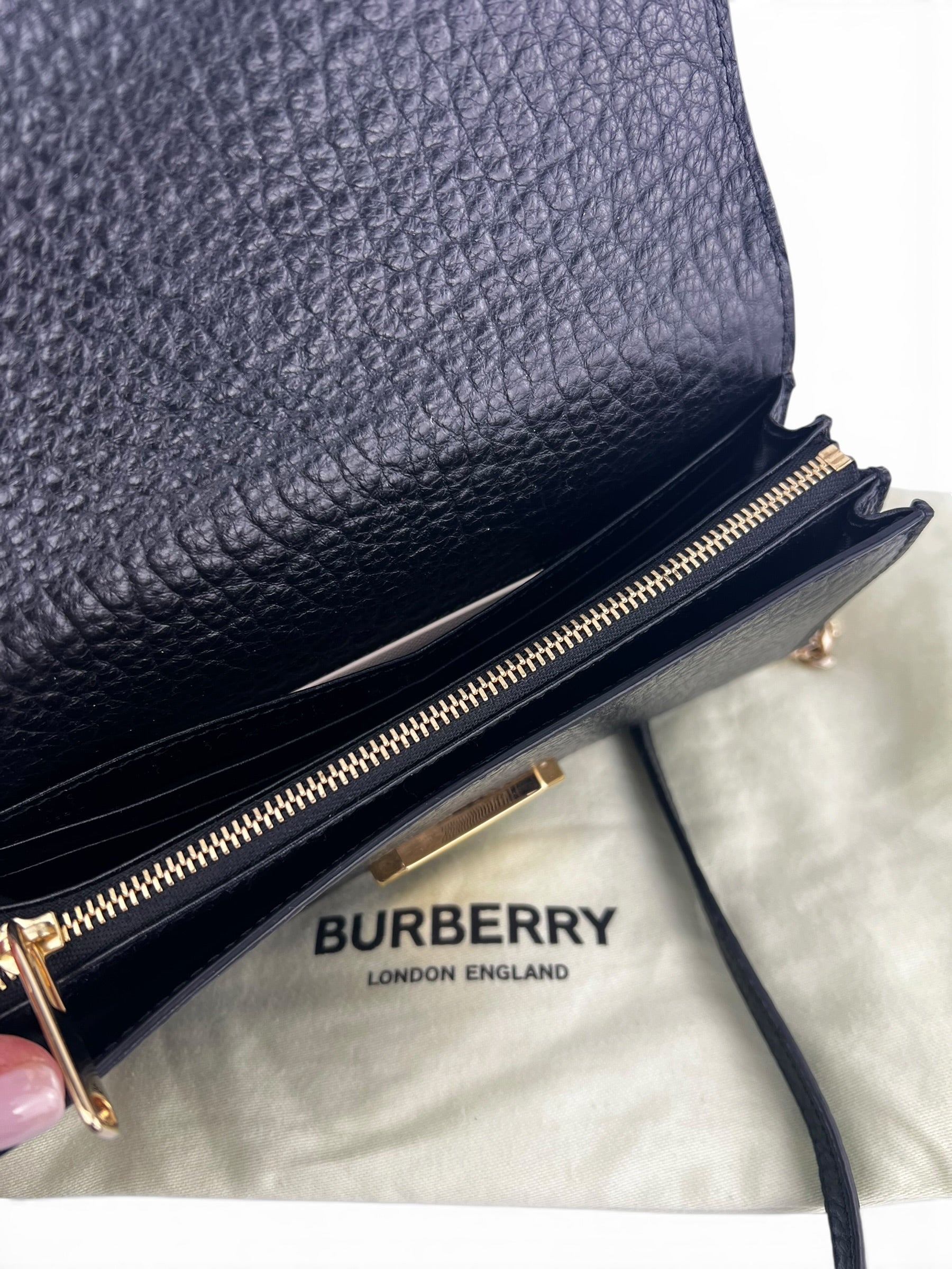 burberry-black-leather-crossbody--5