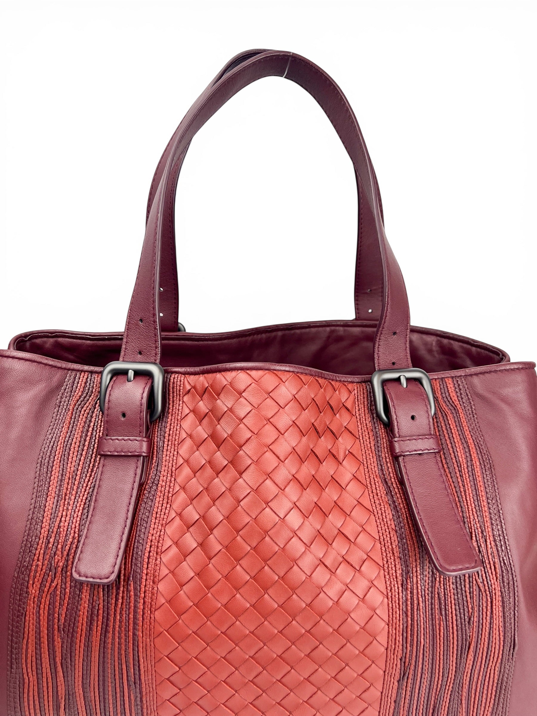 bottega-veneta-intrecciato-burgundy-tote-7