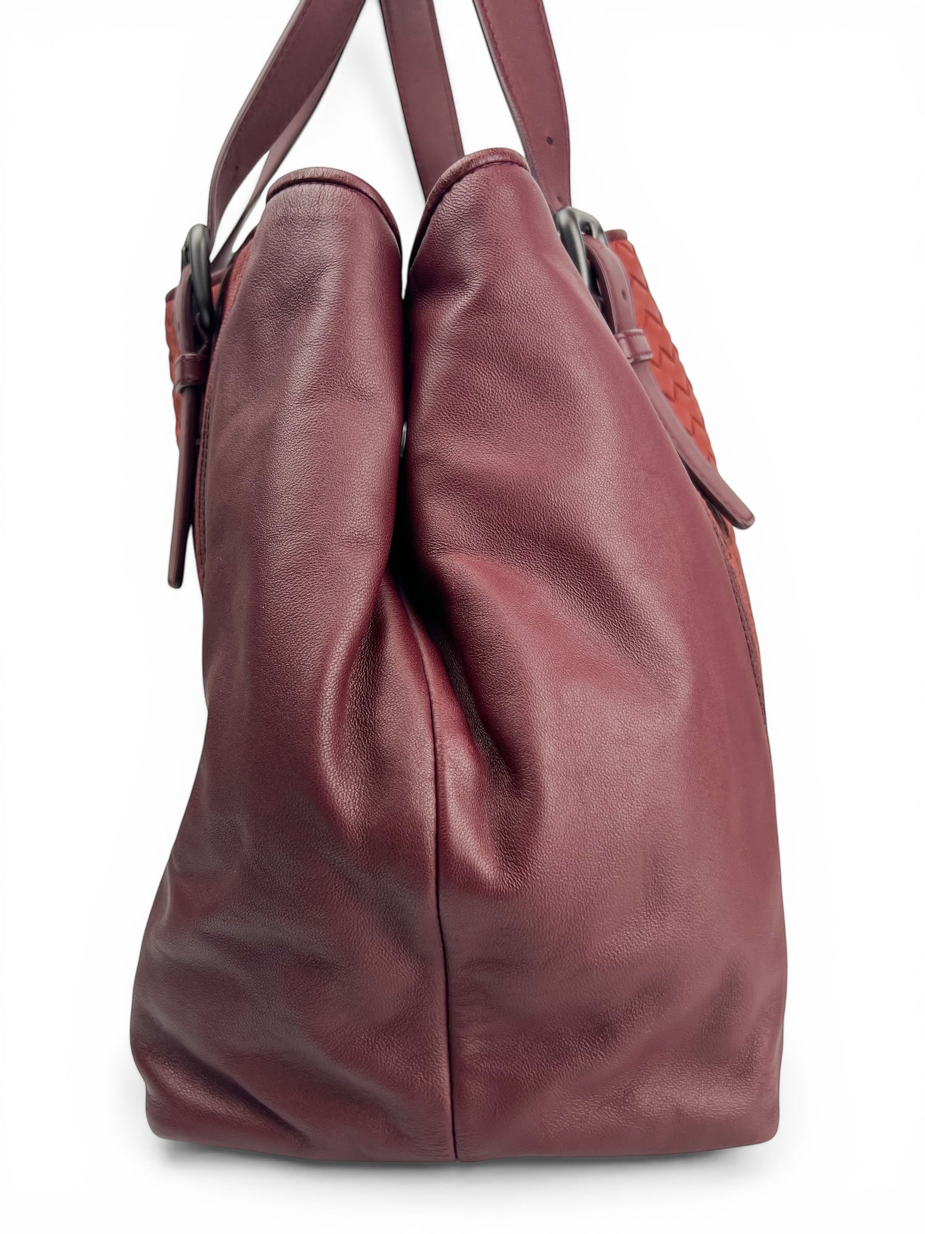 bottega-veneta-intrecciato-burgundy-tote-3