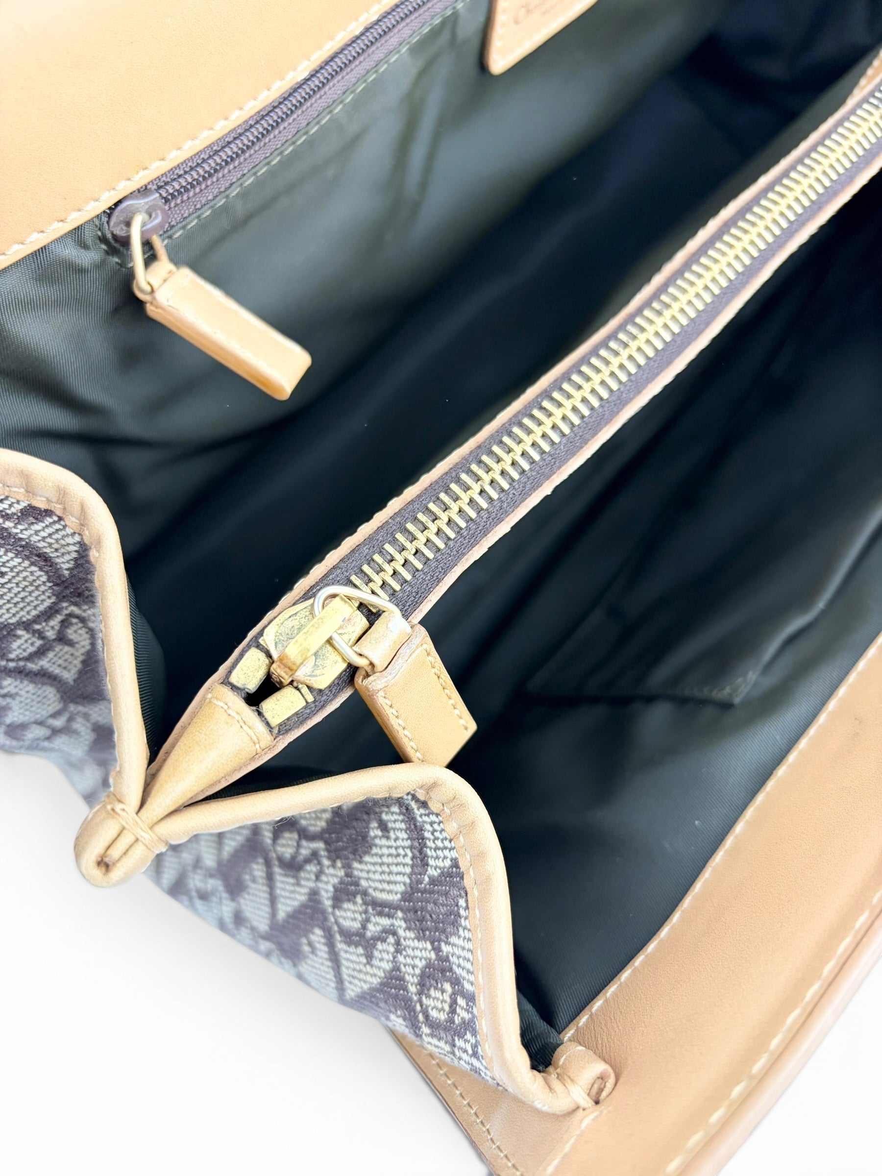 christian-dior-vintage-trotter-canvas-diorissimo-top-handle-15