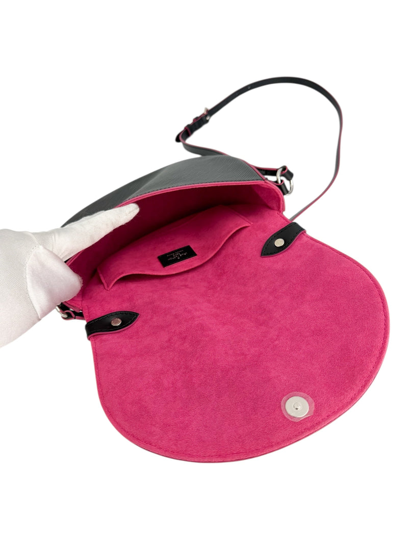 Louis Vuitton Black Epi Saint Cloud NM