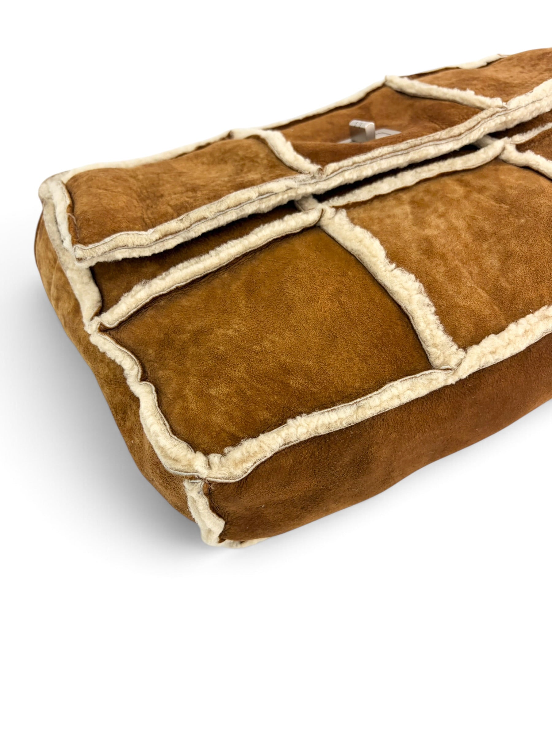 chanel-shearling-reissue-shoulder-bag-6