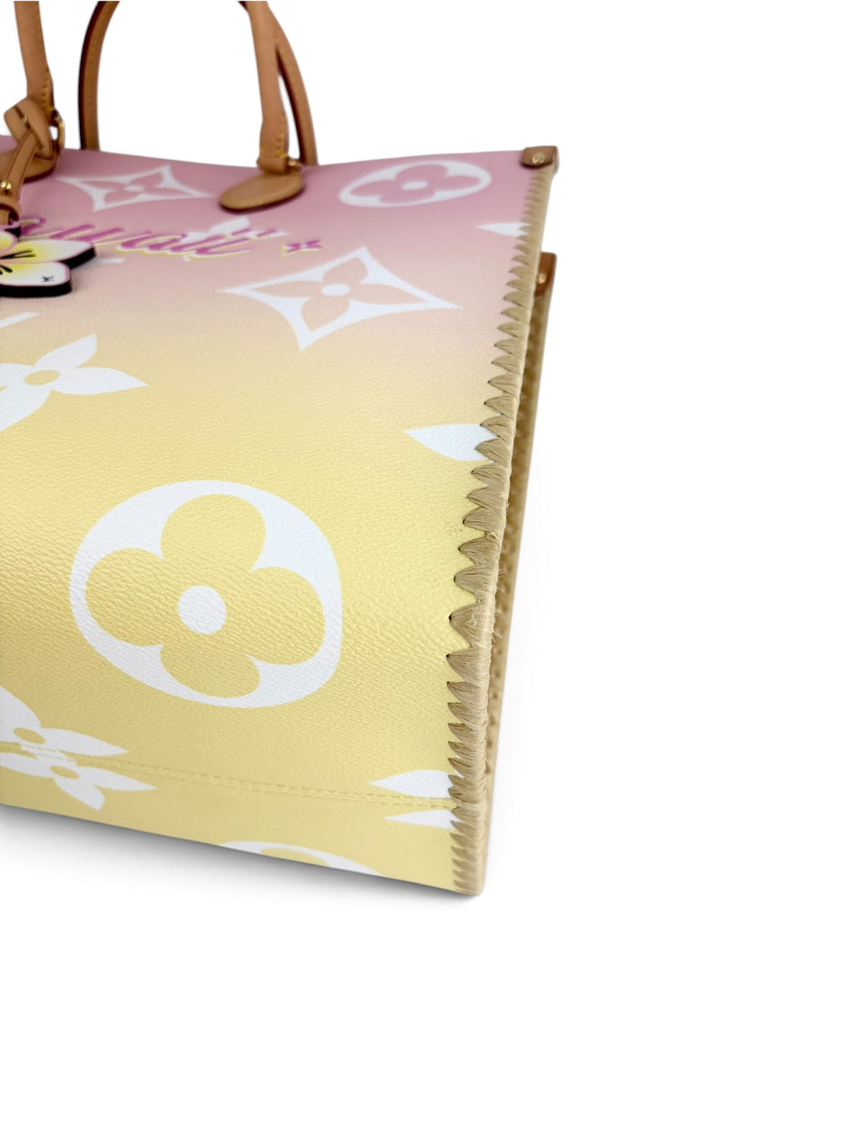louis-vuitton-onthego-gm-tote-limited-edition-cities-7