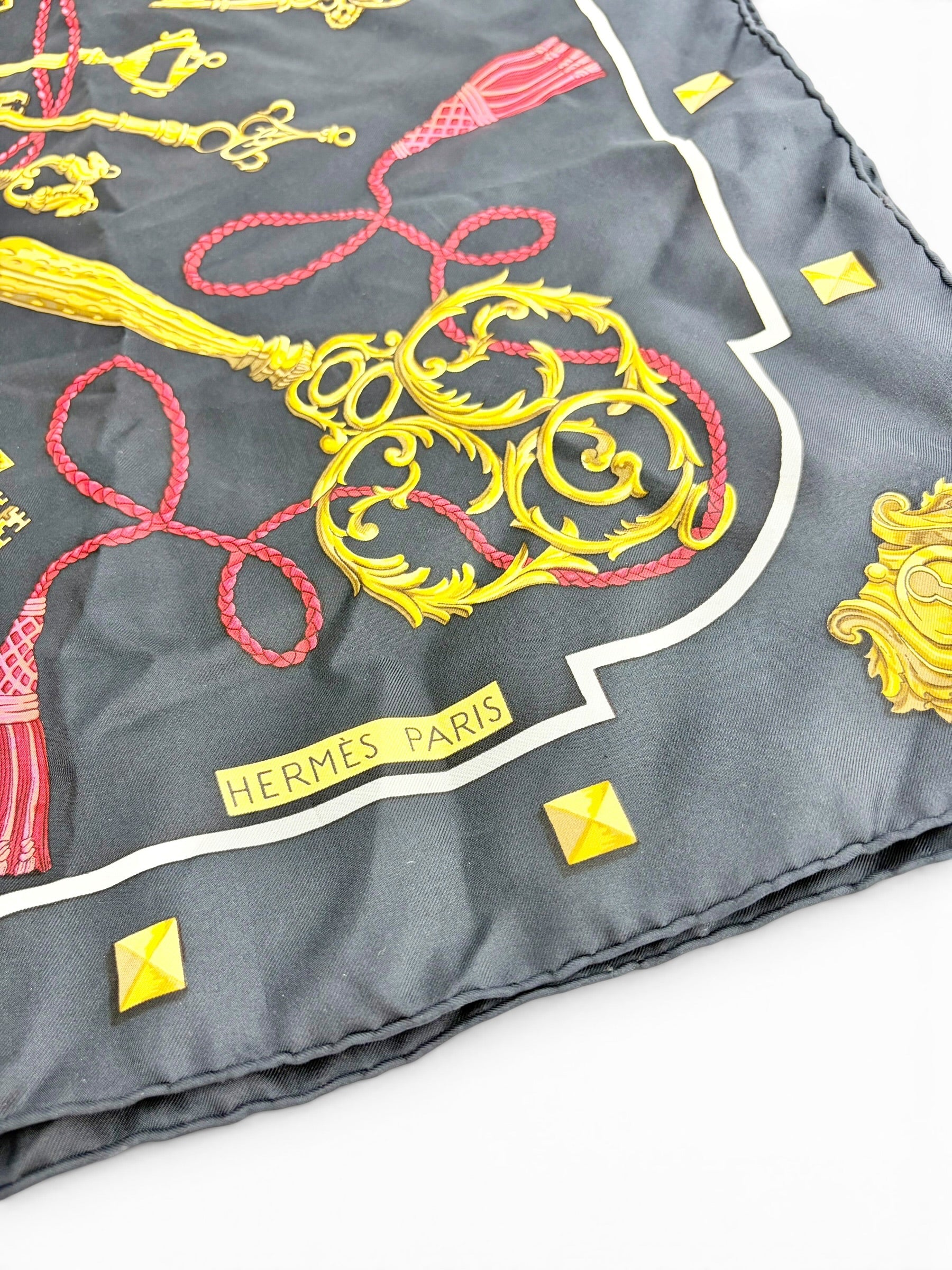 hermes-90cm-black-and-gold-100--silk-scarf-2
