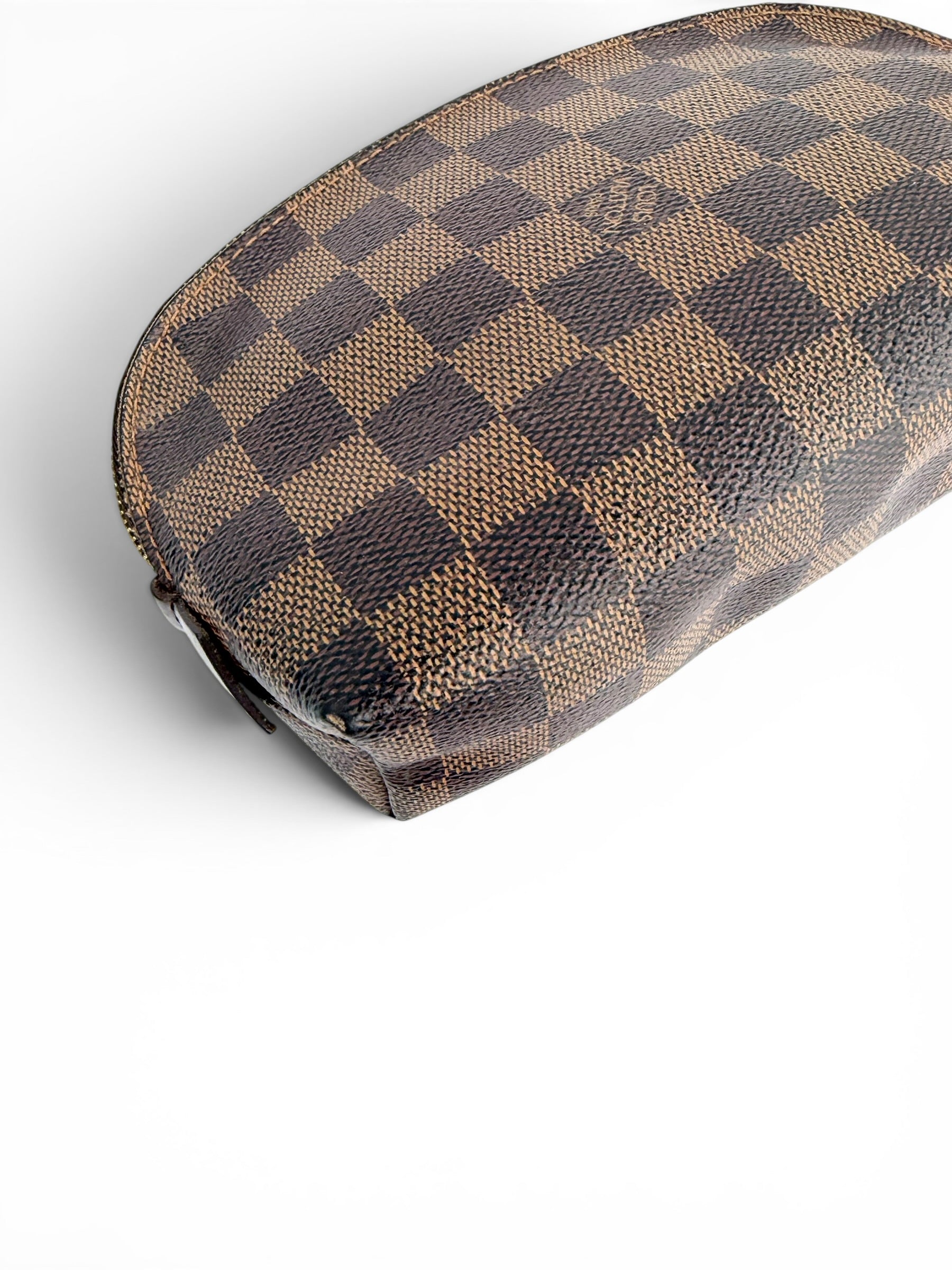 louis-vuitton-damier-ebene-pochette-cosmetic-pm-zip-pouch-7