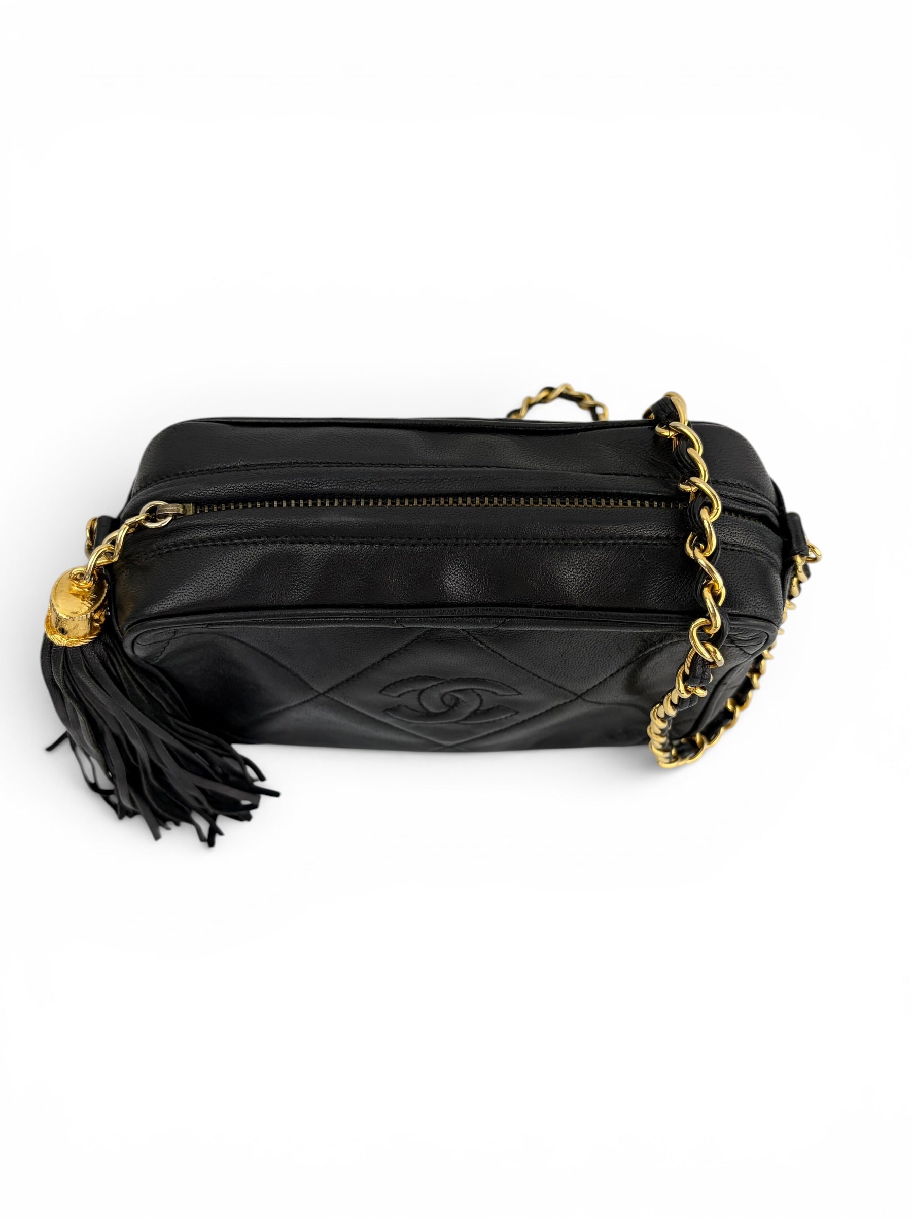 chanel-black-lambskin-vintage-cc-camera-bag--6