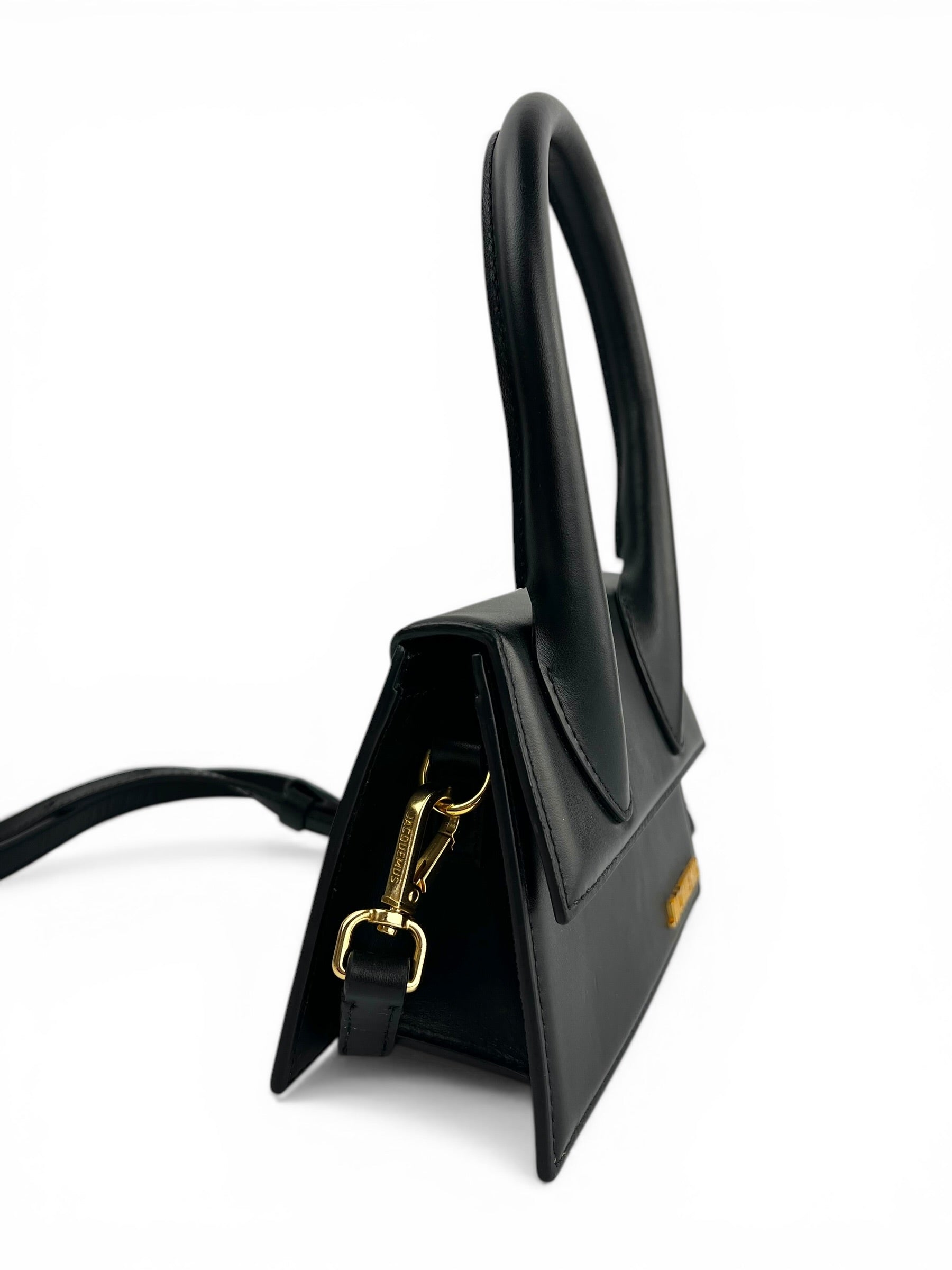 jacquemus-black-le-chiquito-moyen-top-handle-4