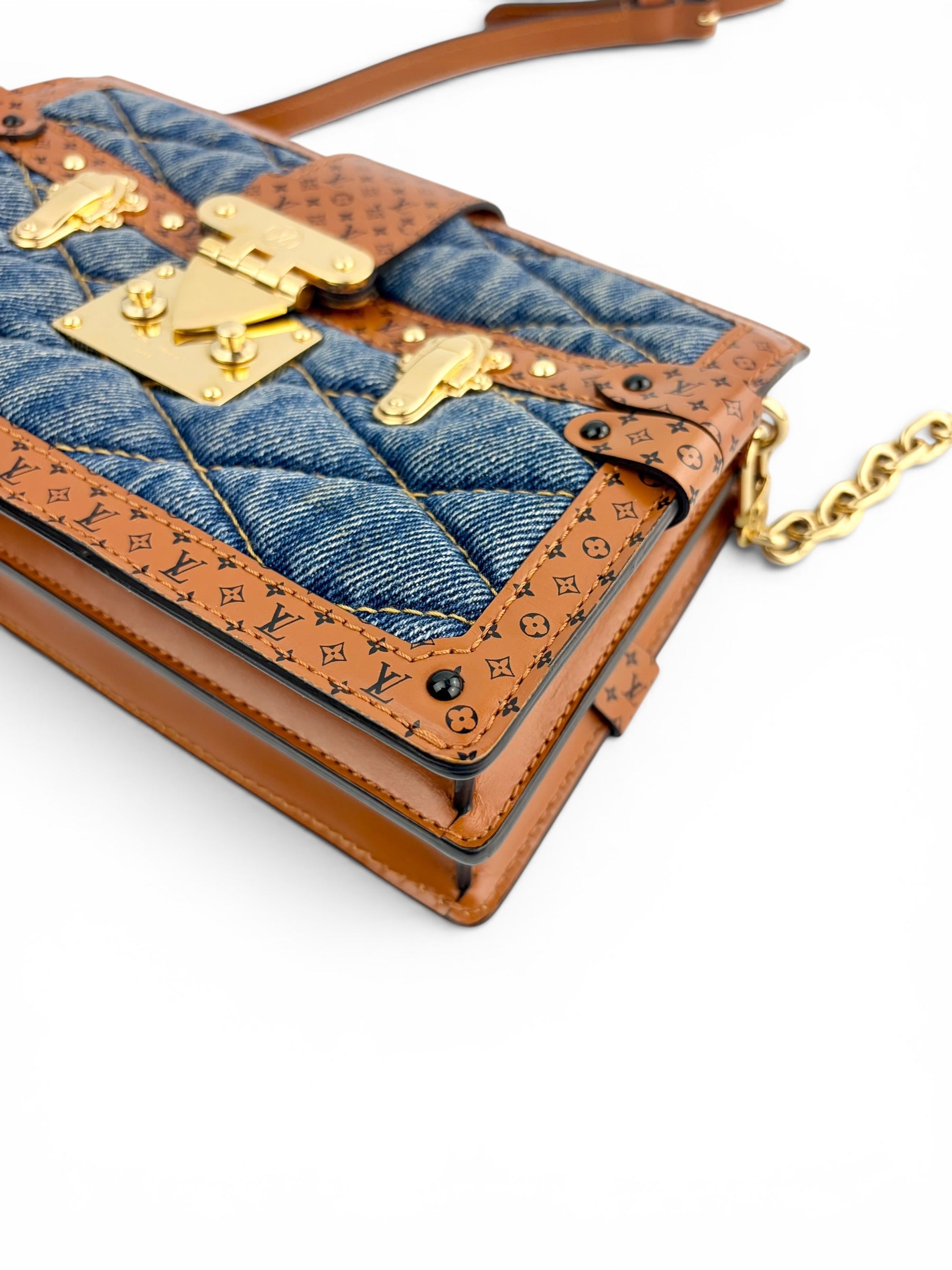 louis-vuitton-limited-edition-denim-calfskin-malletage-trunk-clutch-7