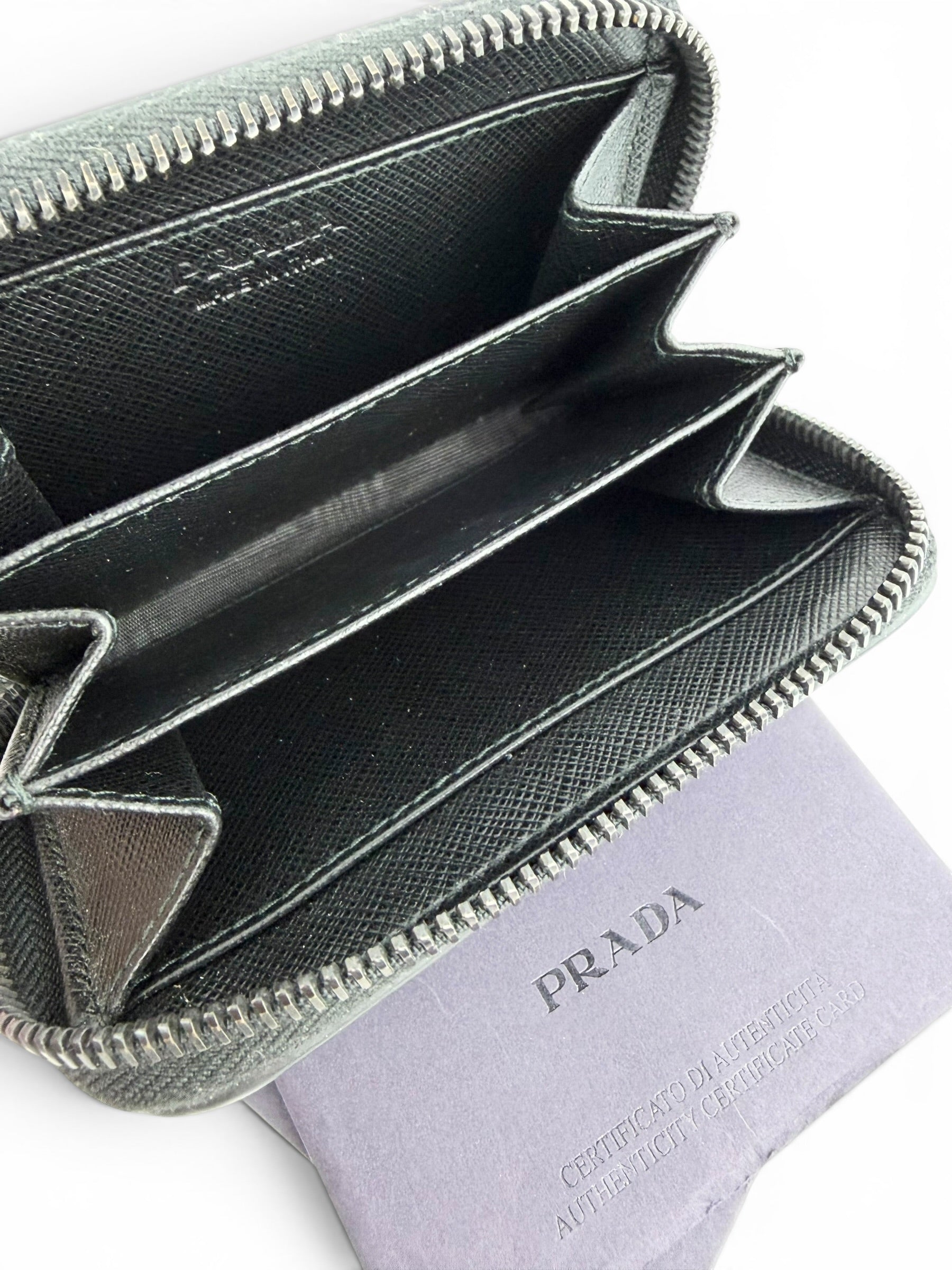 -prada-black-saffiano-leather-zip-coin-purse-4