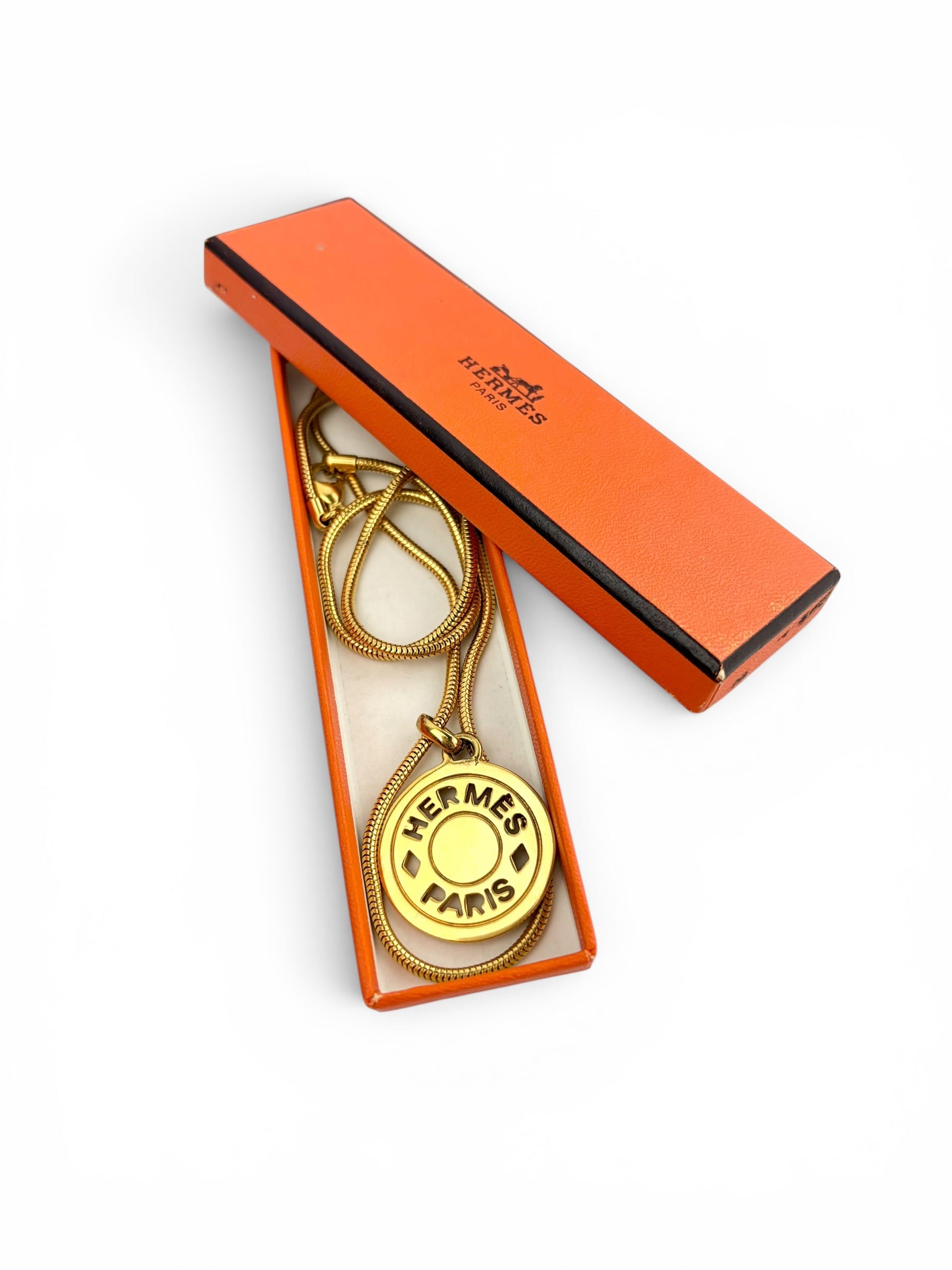 hermes-gold-tone-selle-logo-necklace--1