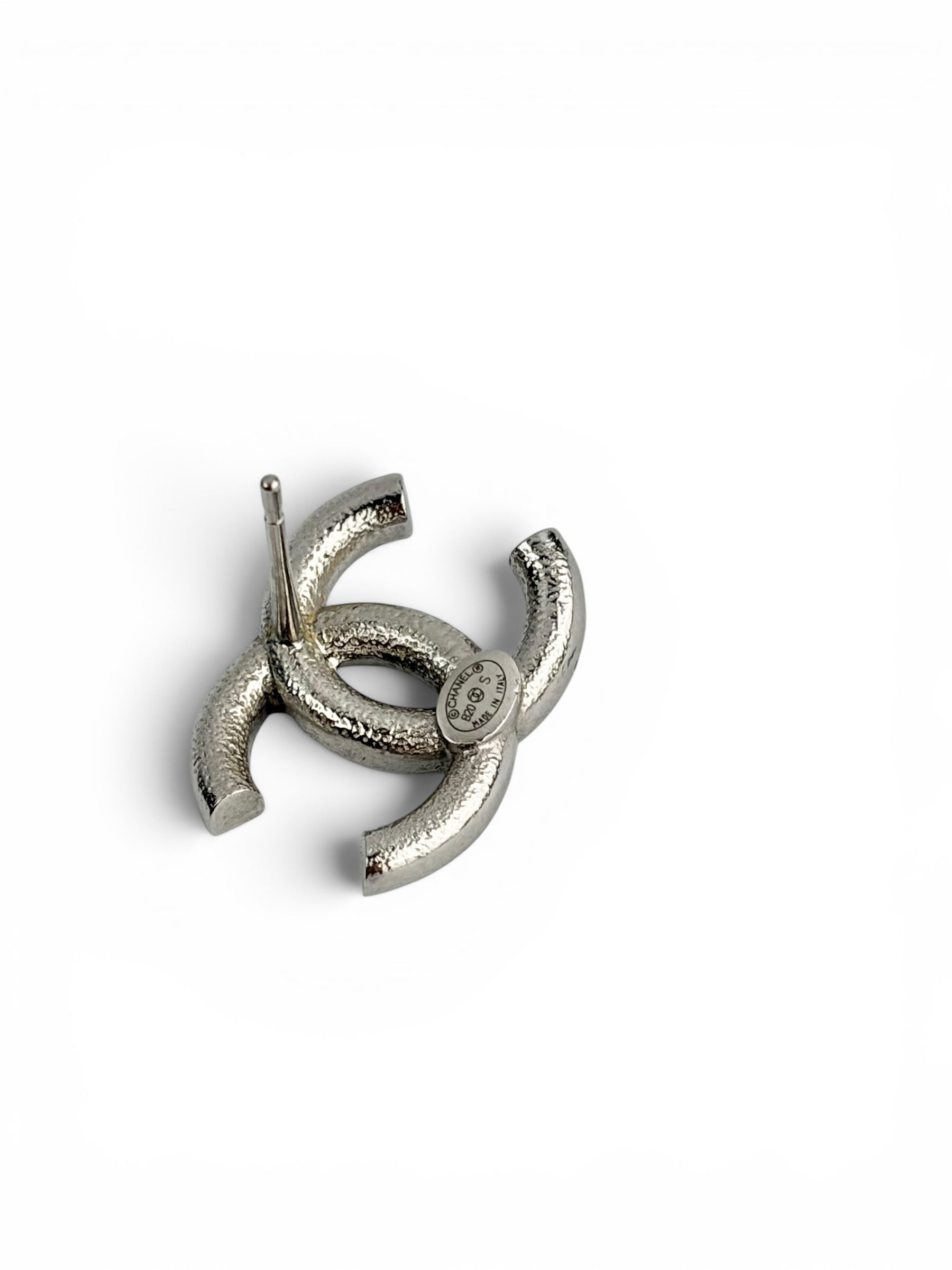 chanel-silver-crystal-stud-cc-earrings-2