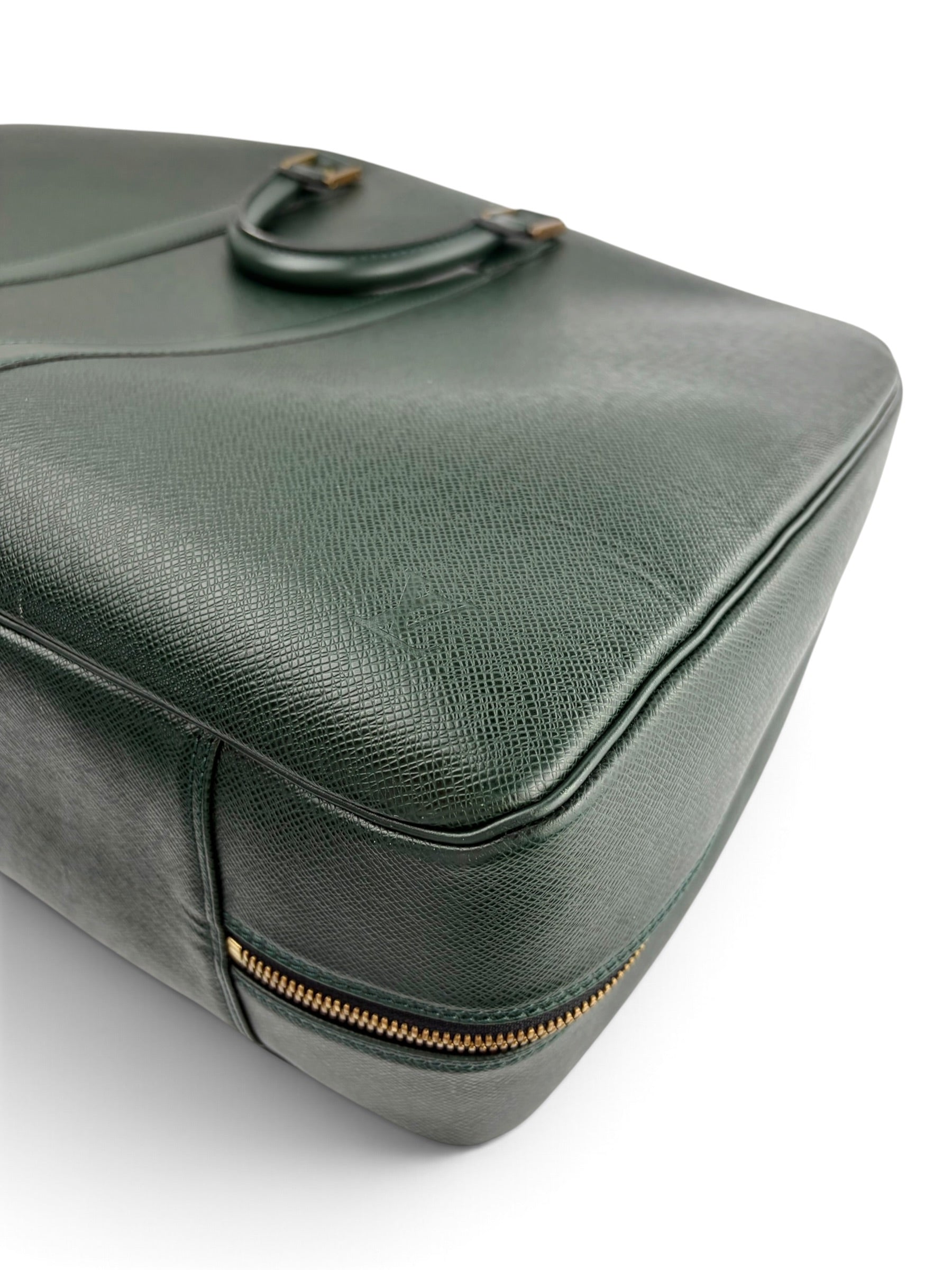 louis-vuitton-vintage-forest-green-taiga-leather-duffle-7