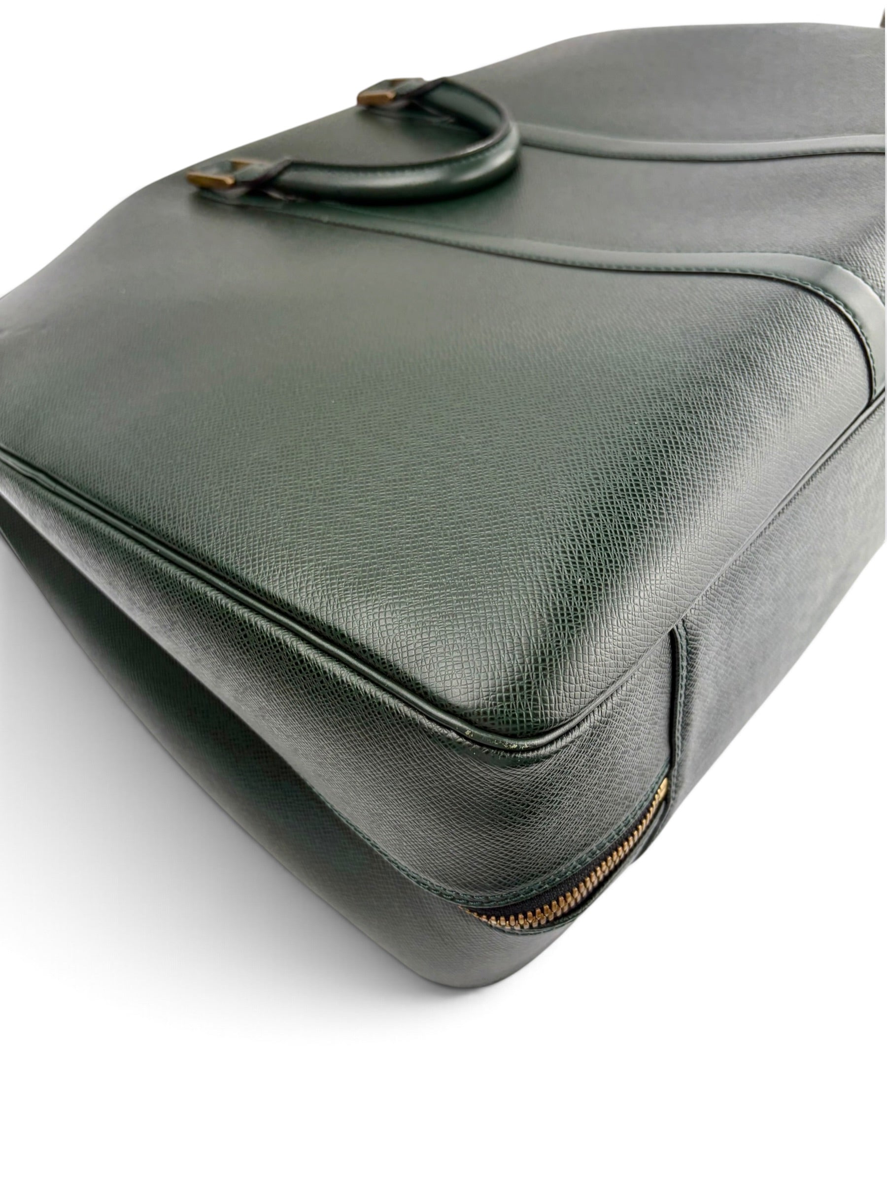 louis-vuitton-vintage-forest-green-taiga-leather-duffle-6