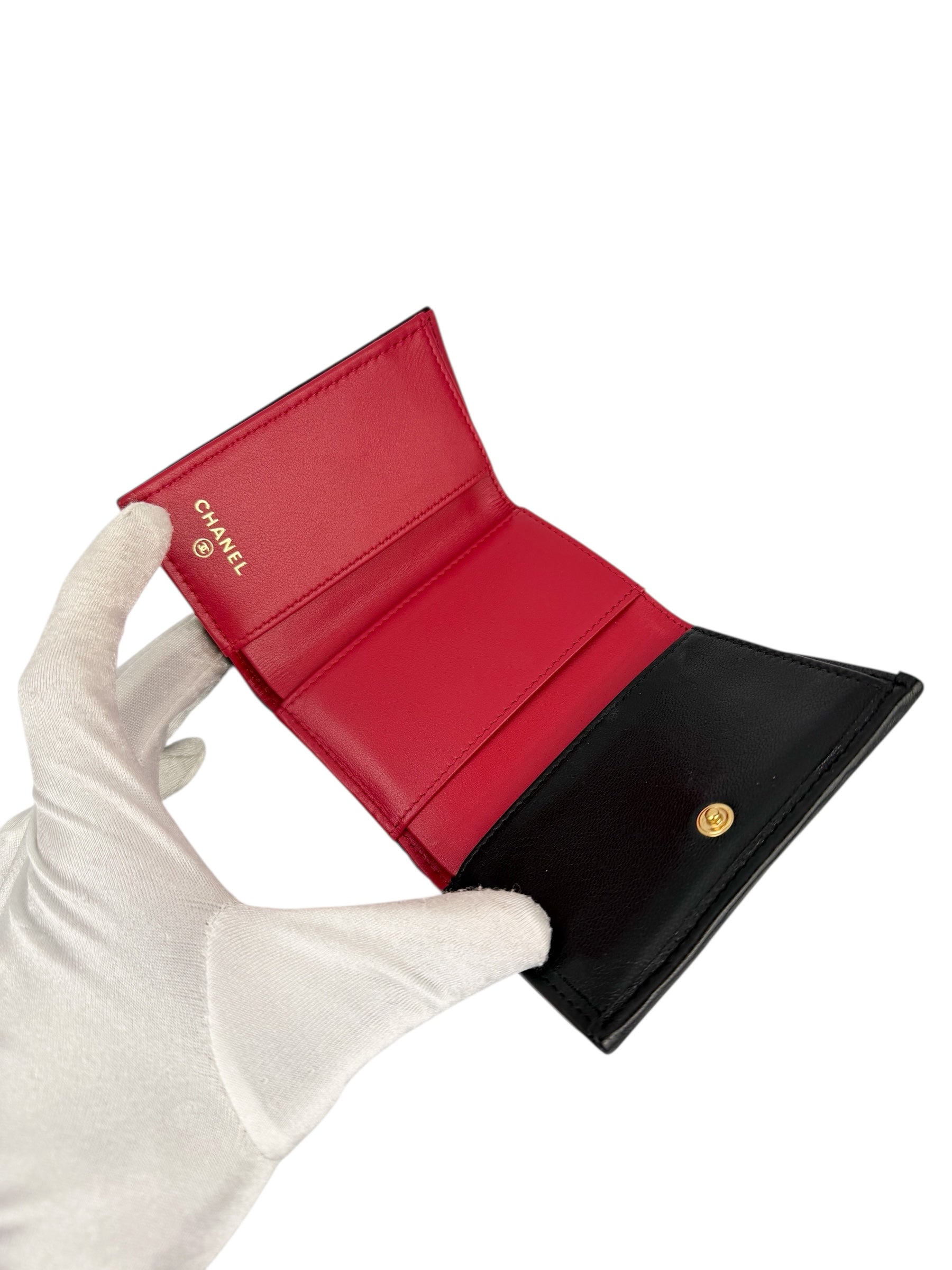 chanel-black-lambskin-quilted-chanel-19-compact-wallet-10