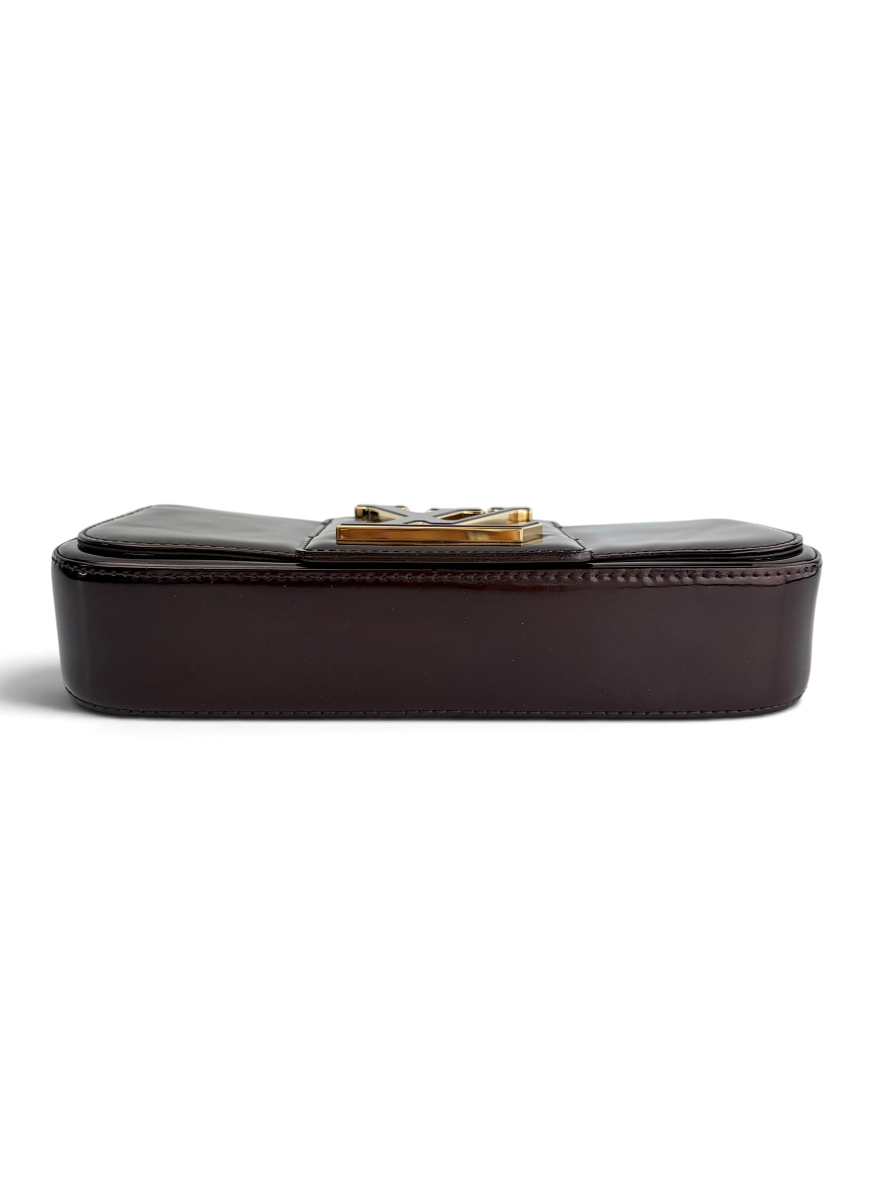 louis-vuitton-burgundy-vernis-sobe-clutch-5