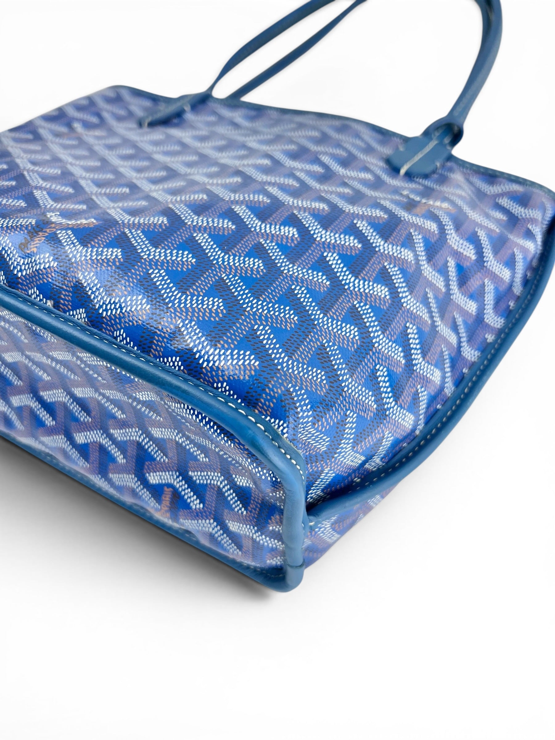 goyard-blue-reversible-anjou-9