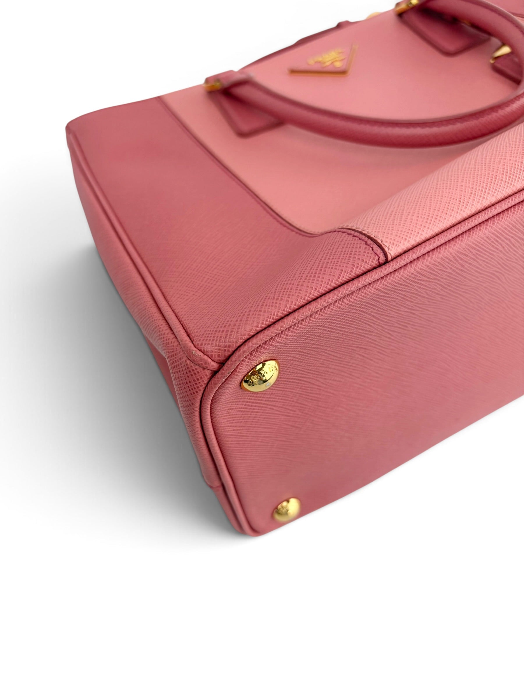 prada-pink-bicolor-saffiano-medium-double-zip-lux-tote-7