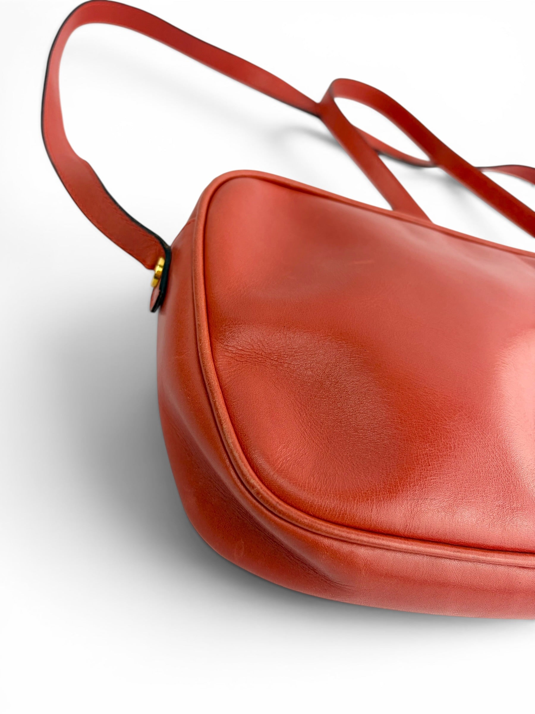 salvatore-ferragamo-vintage-orange-leather-crossbody-6