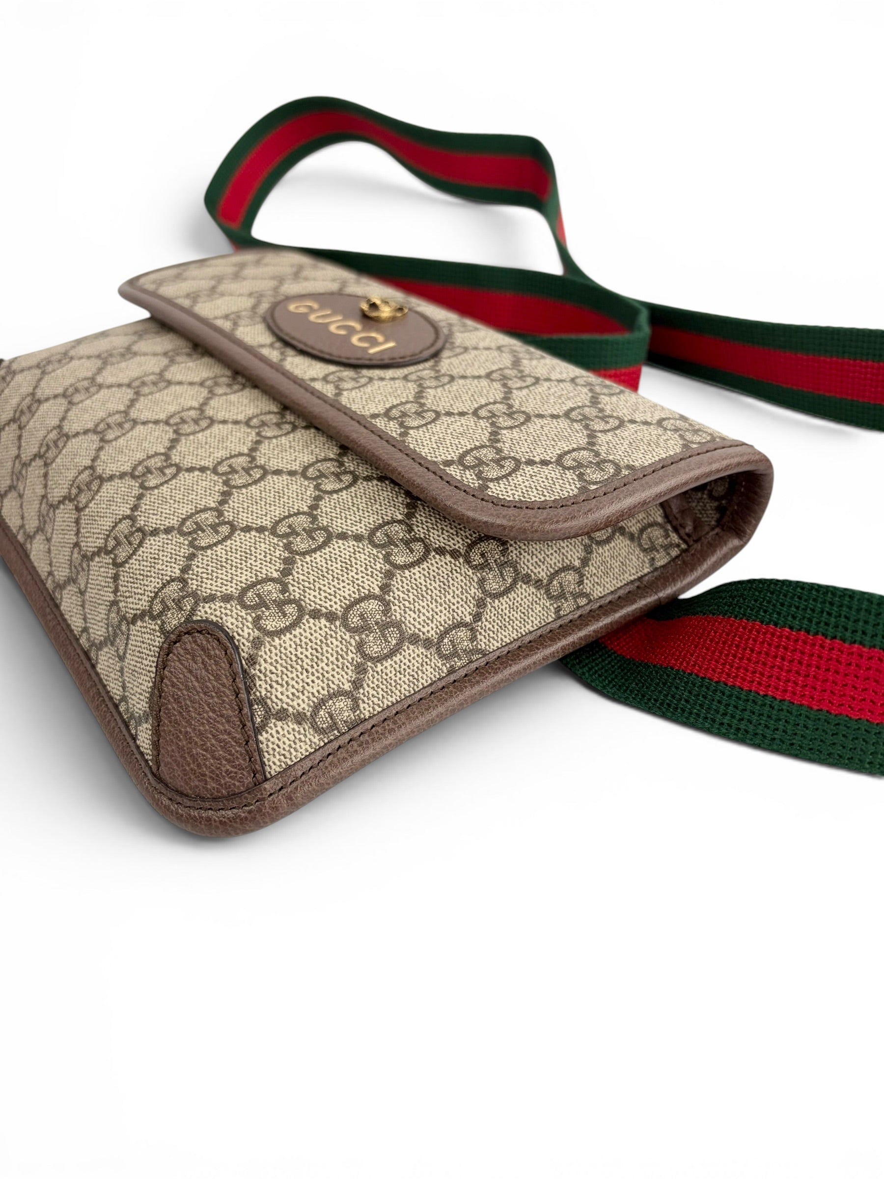 gucci-supreme-animalier-flap-belt-bag-4
