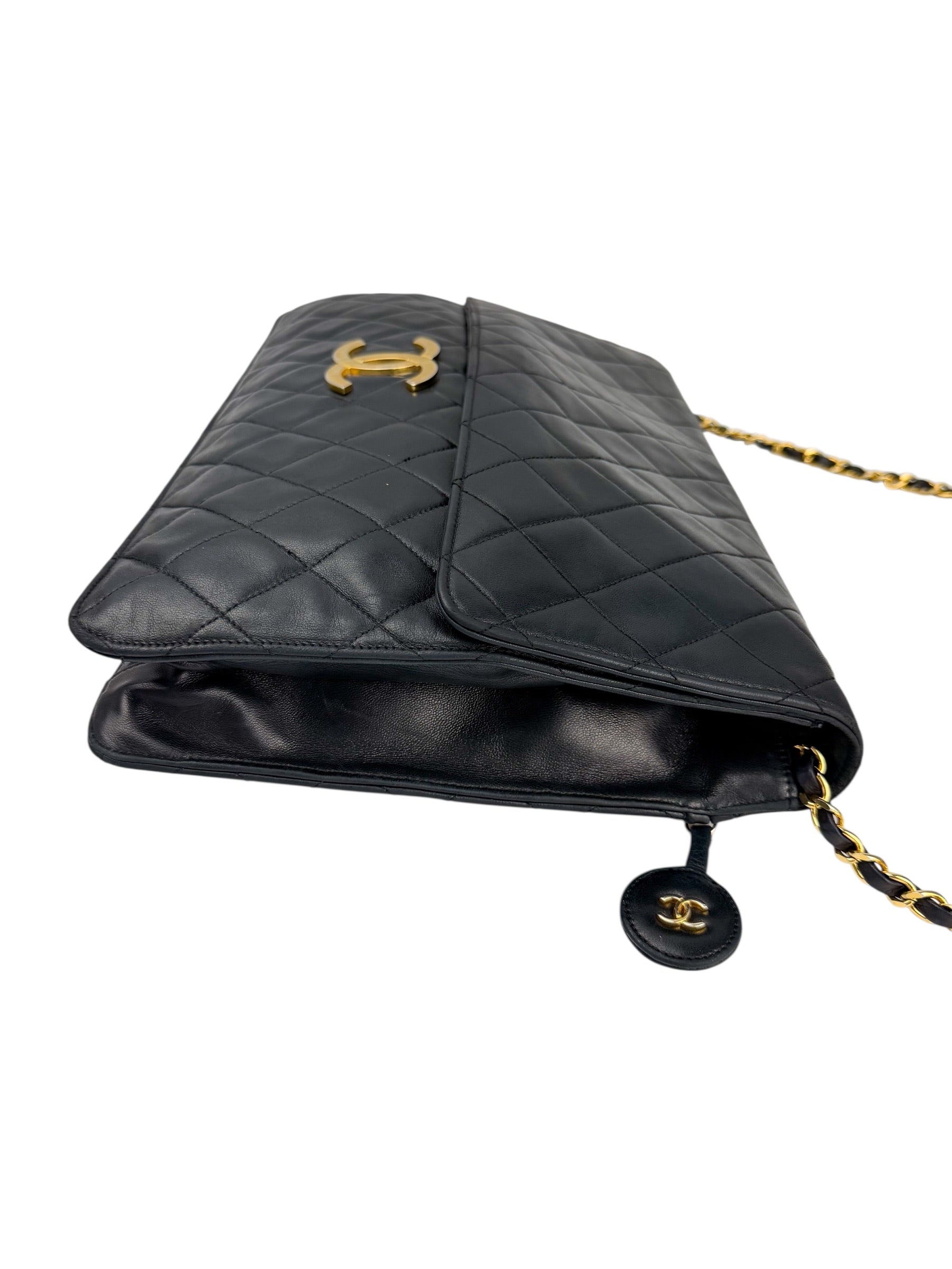 chanel-vintage-black-xl-single-flap-lambskin-1
