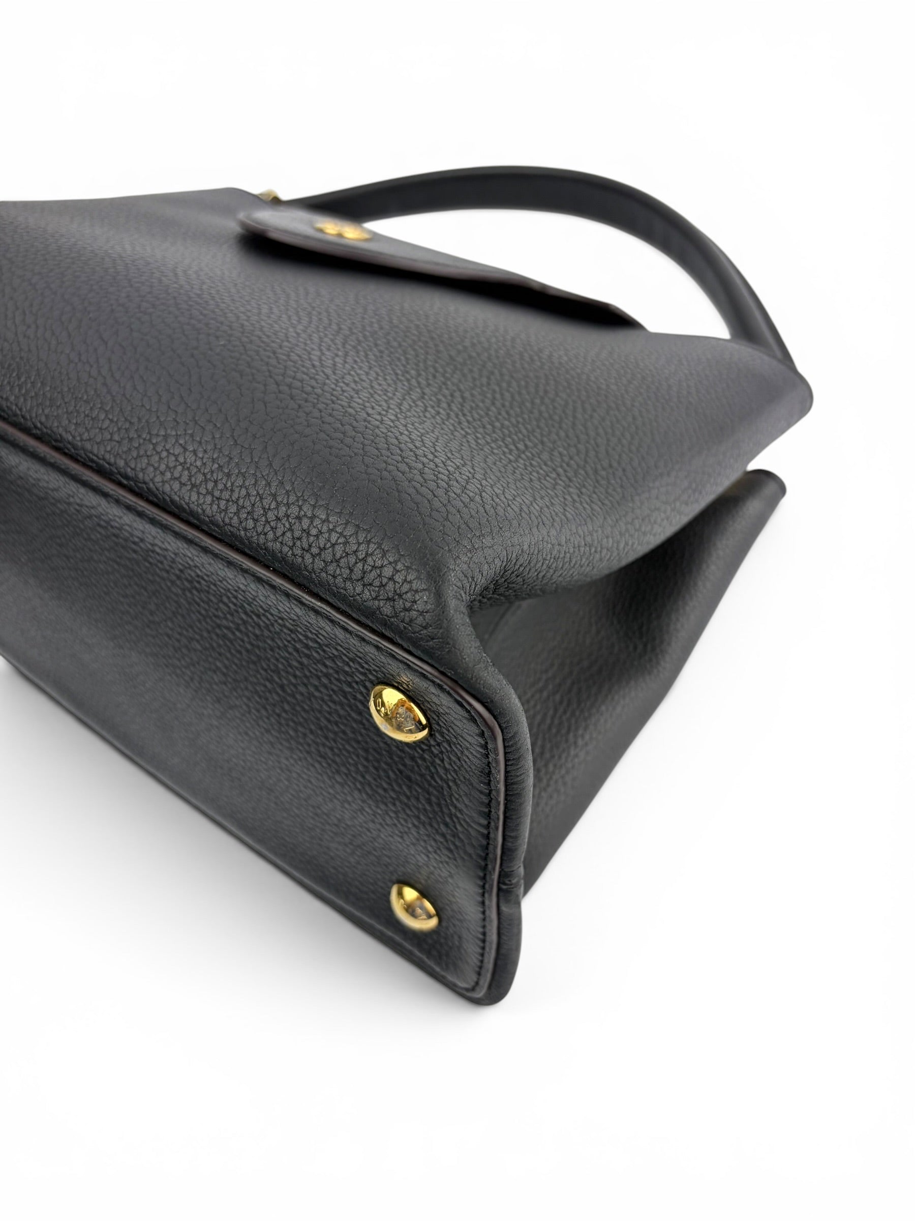 louis-vuitton-black-taurillon-capucines-mm-in-box--10