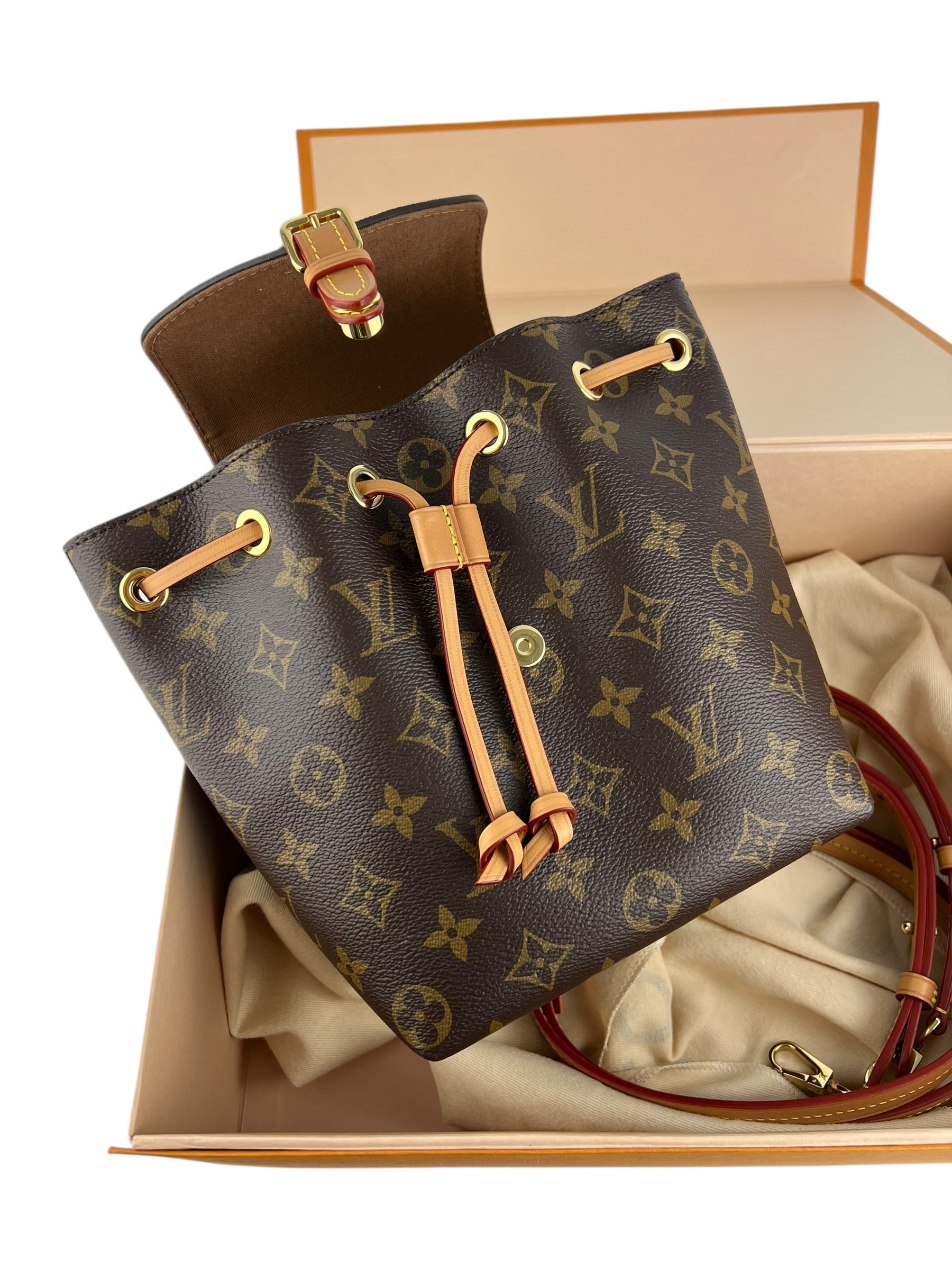 louis-vuitton-monogram-montsouris-bb-backpack--full-set--1