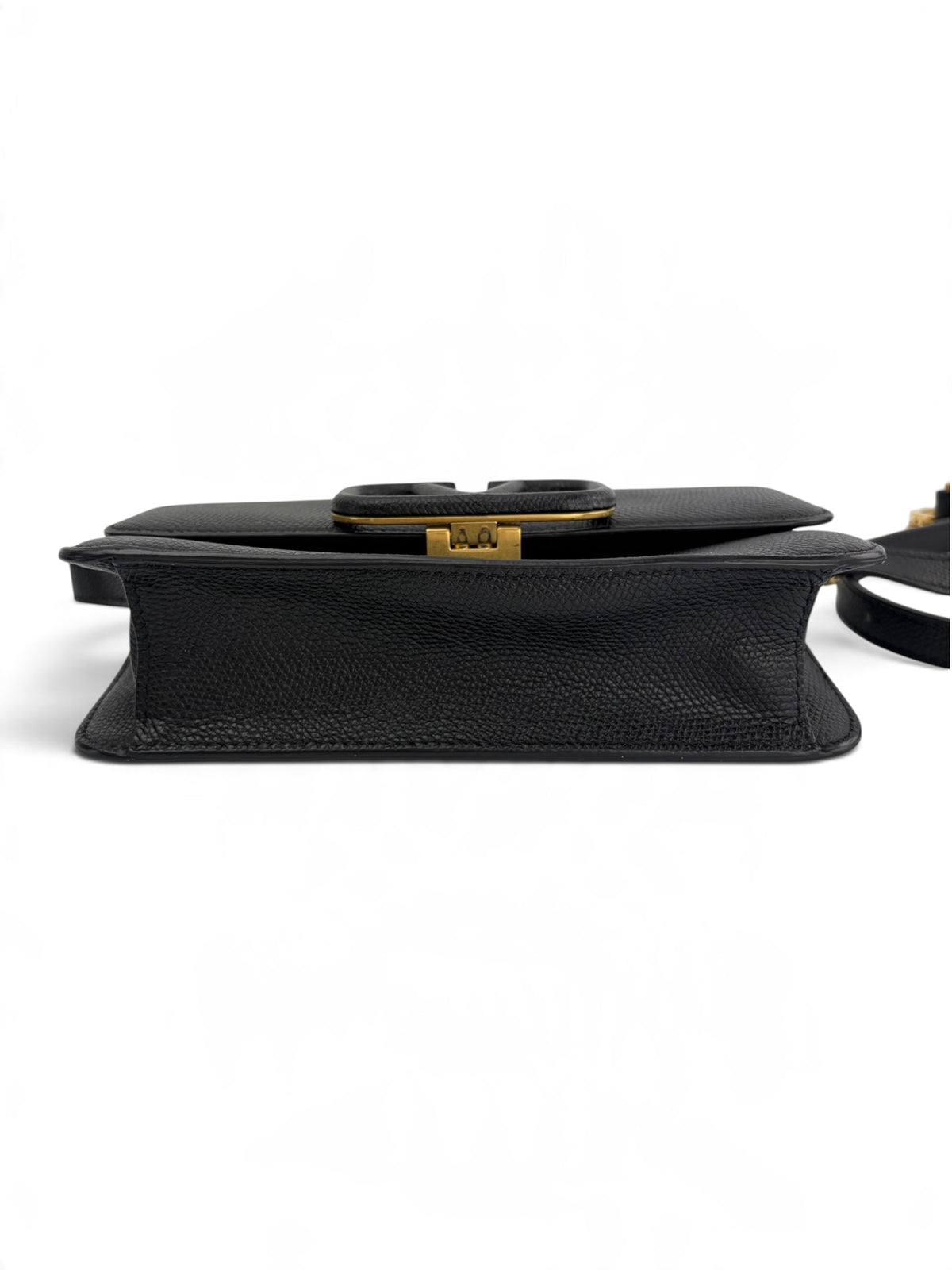 valentino-garavani-black-leather-crossbody-belt-bag--5