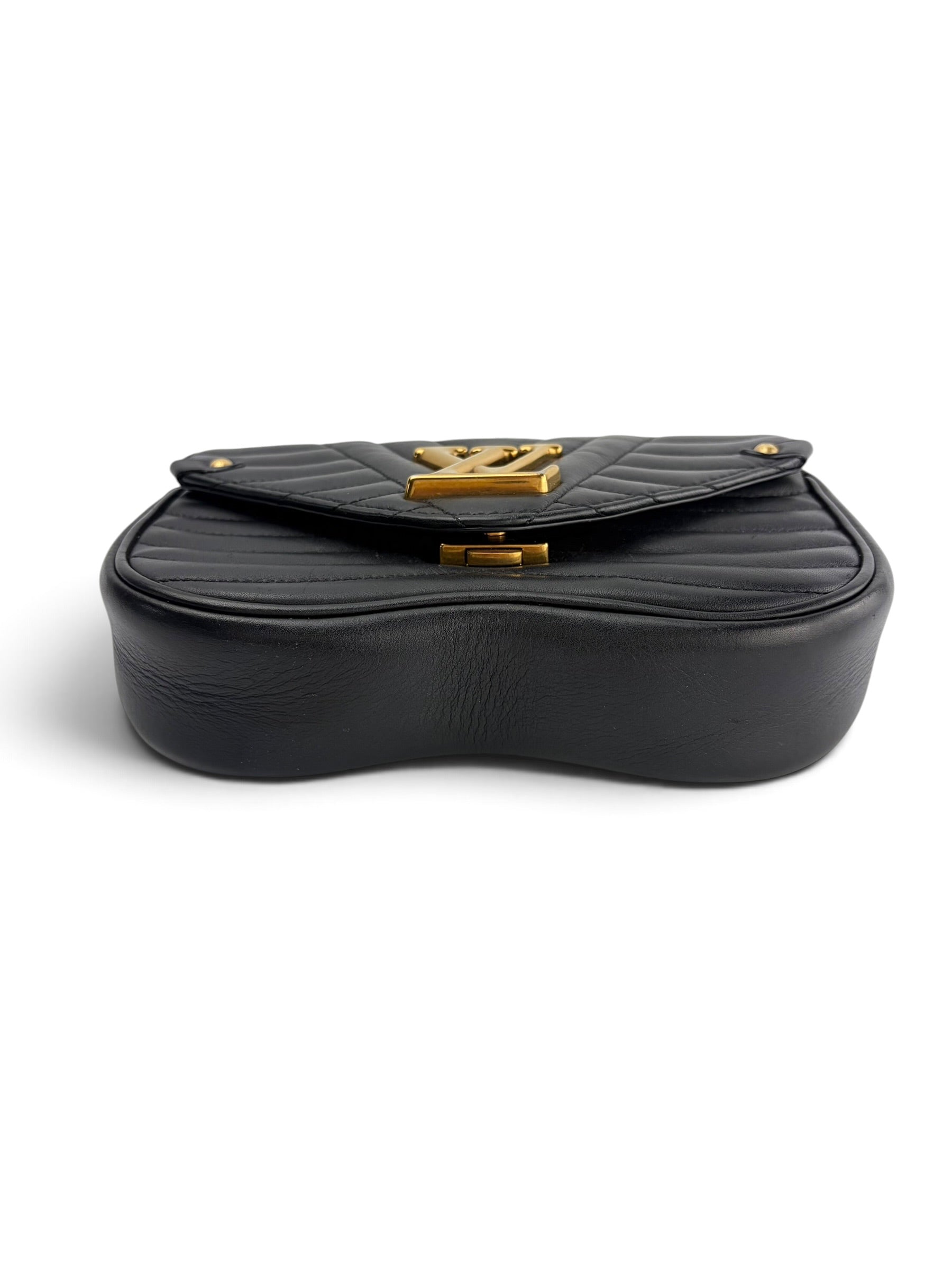 louis-vuitton-black-leather-new-wave-pm--3