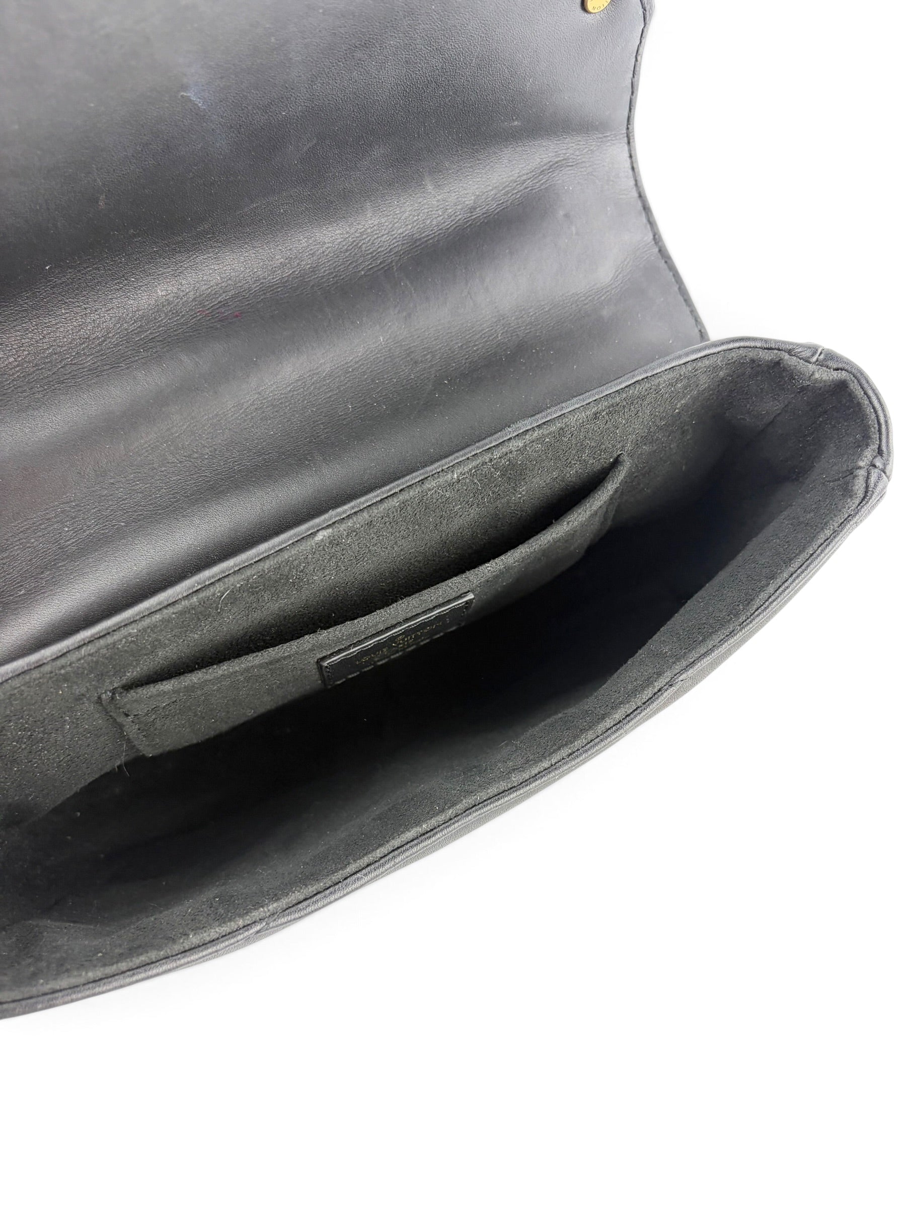 louis-vuitton-black-leather-new-wave-pm--9