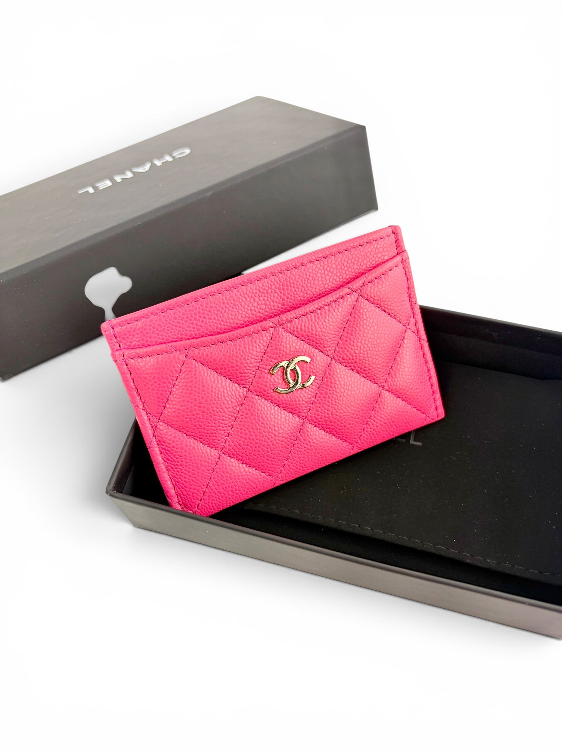 chanel-hot-pink-caviar-cardholder-in-box-1