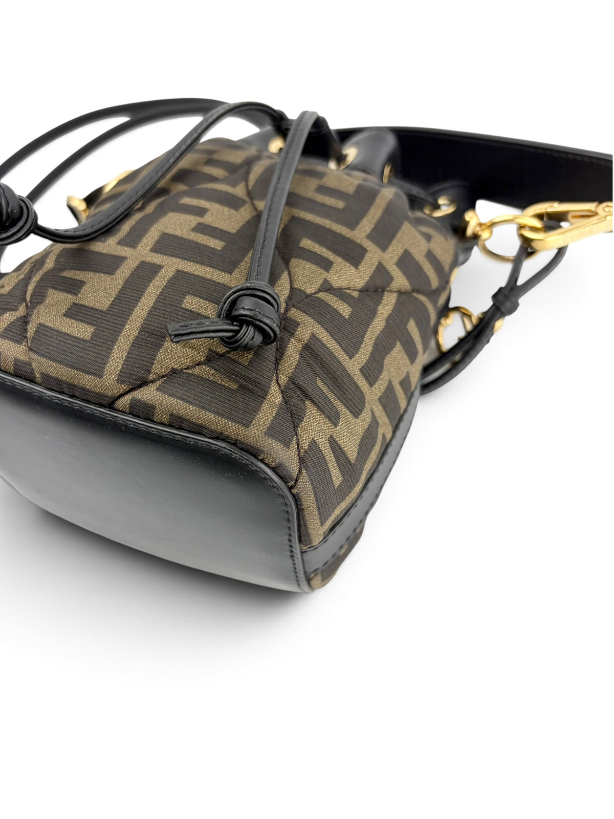 fendi-mon-tresor-mini-bucket-bag-5