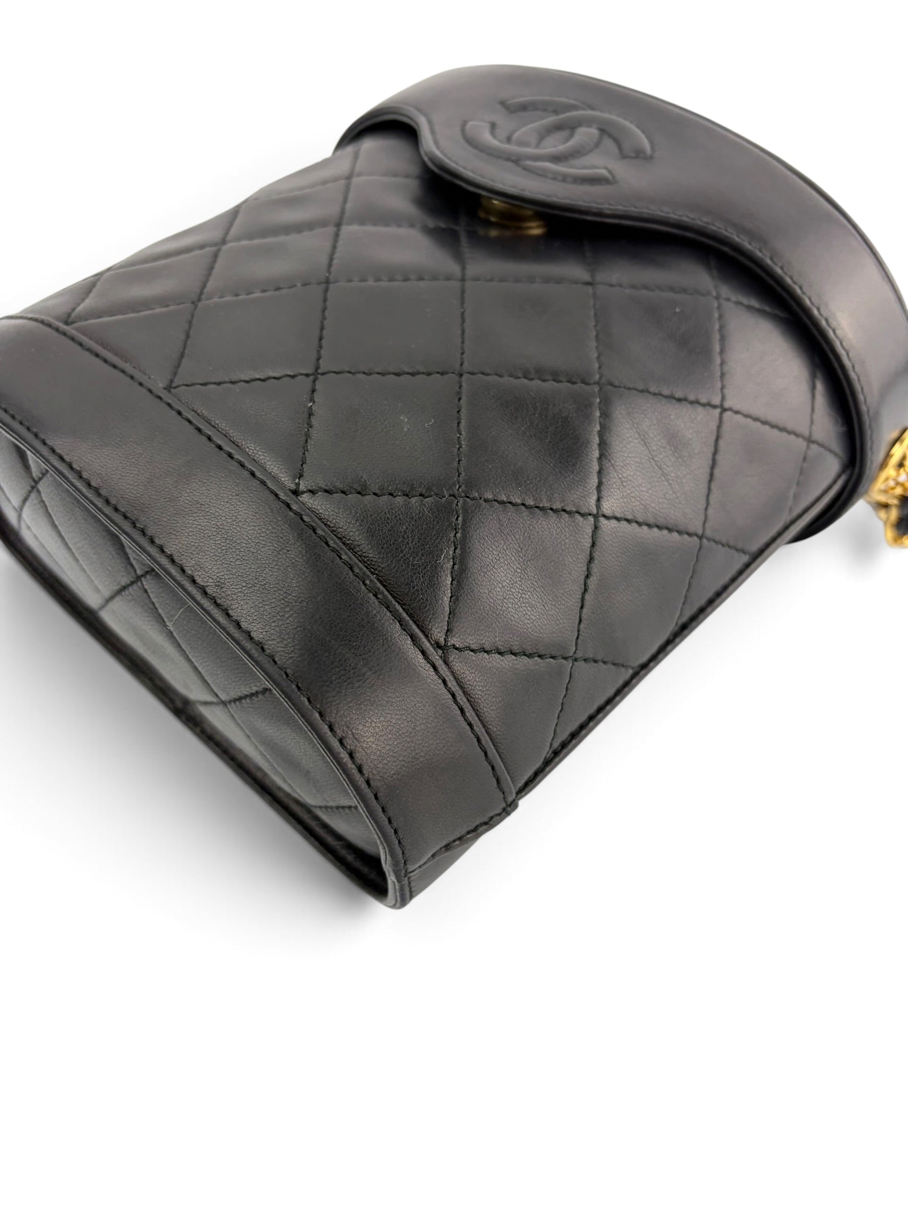 chanel-black-lambskin-vintage-vanity-chain-bag--7