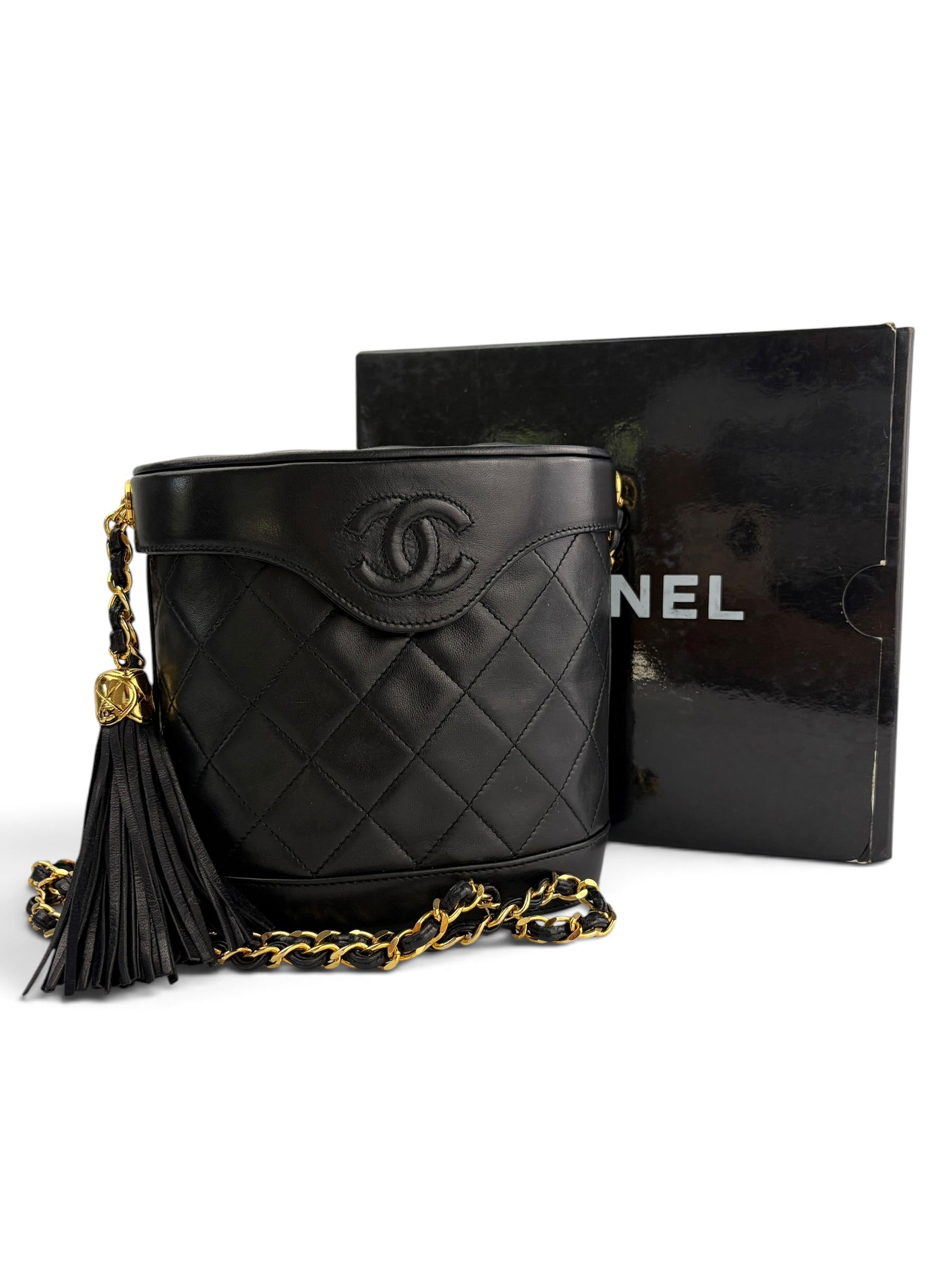 chanel-black-lambskin-vintage-vanity-chain-bag--1