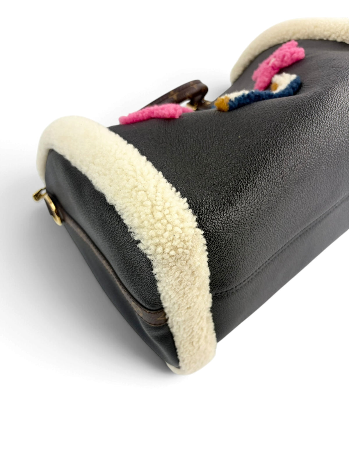 louis-vuitton-teddy-shearling-speedy-bandouliere-30-8