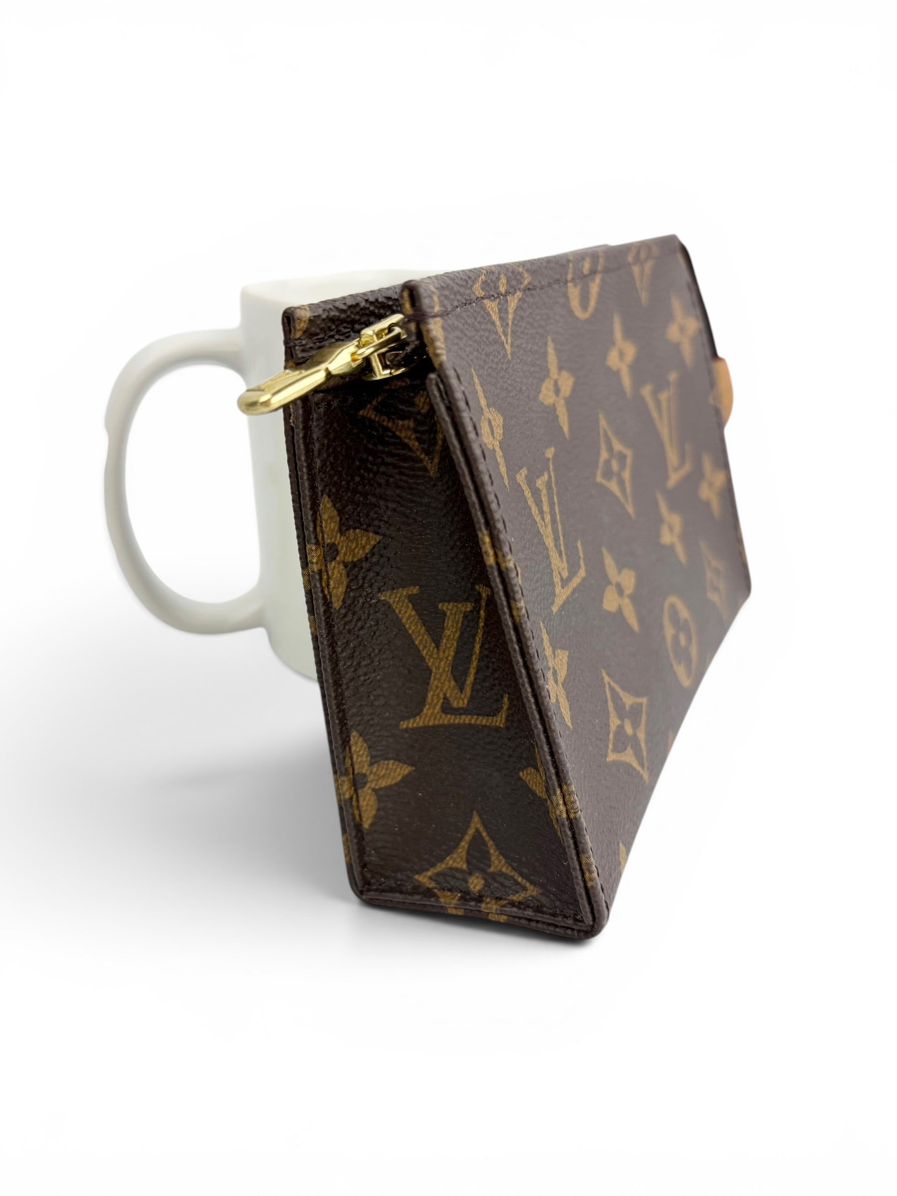 louis-vuitton-monogram-toilette-pouch-pm-2