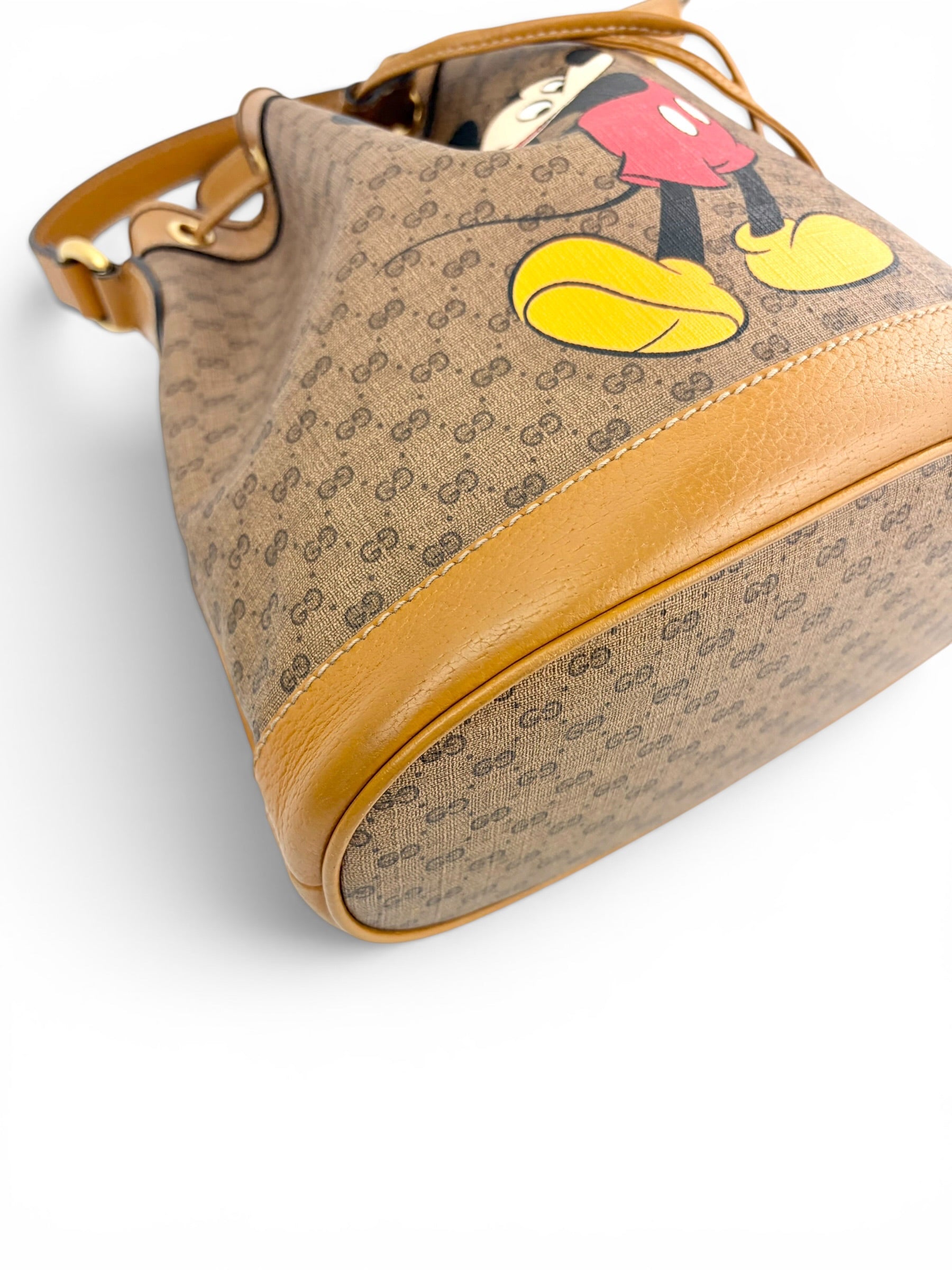 gucci-mickey-disney-bucket-bag--8