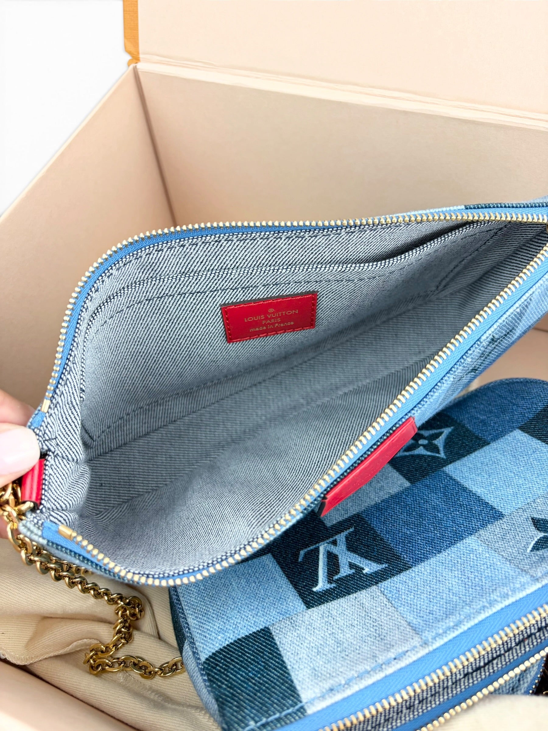 louis-vuitton-denim-multi-pochette-accessoires-7