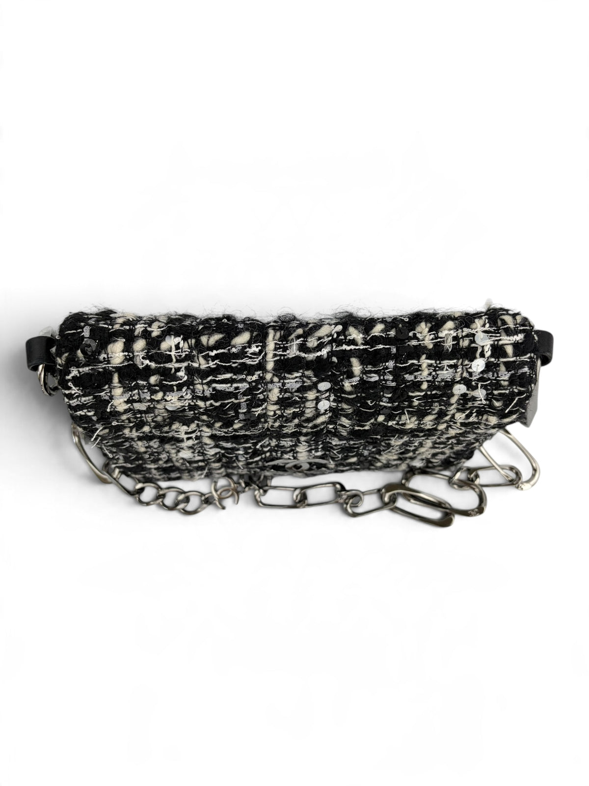 chanel-black---white-tweed-shoulder-bag-3